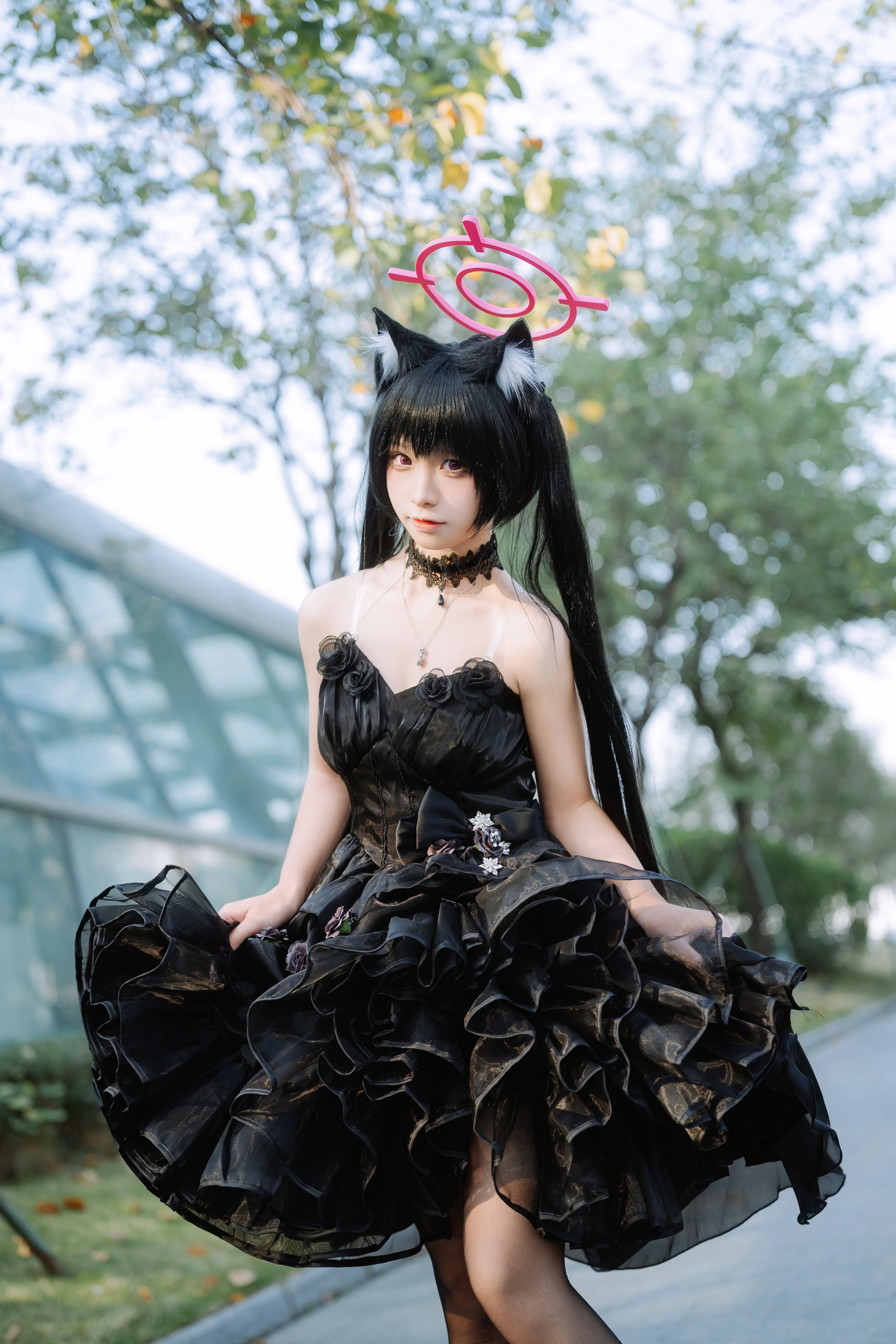 【黑见芹香cos】蔚蓝档案里的黑猫系少女，街头随拍 - 第 5 张