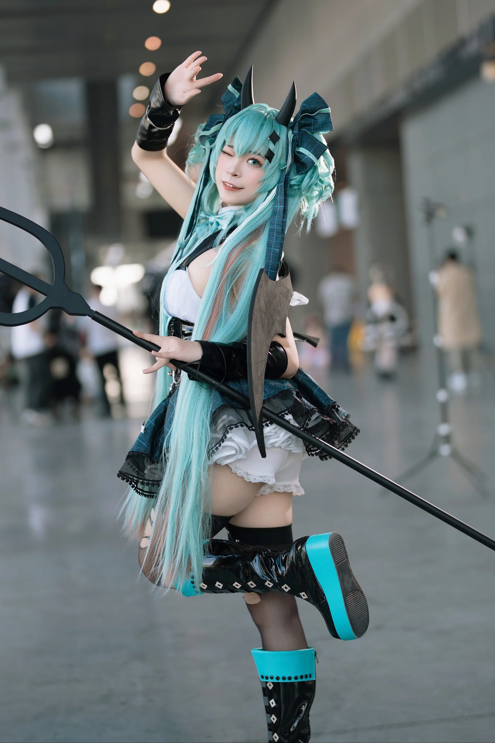 【初音未來cos】螢火蟲漫展小浣熊造型的青藍小惡魔出片啦 - 第 2 張