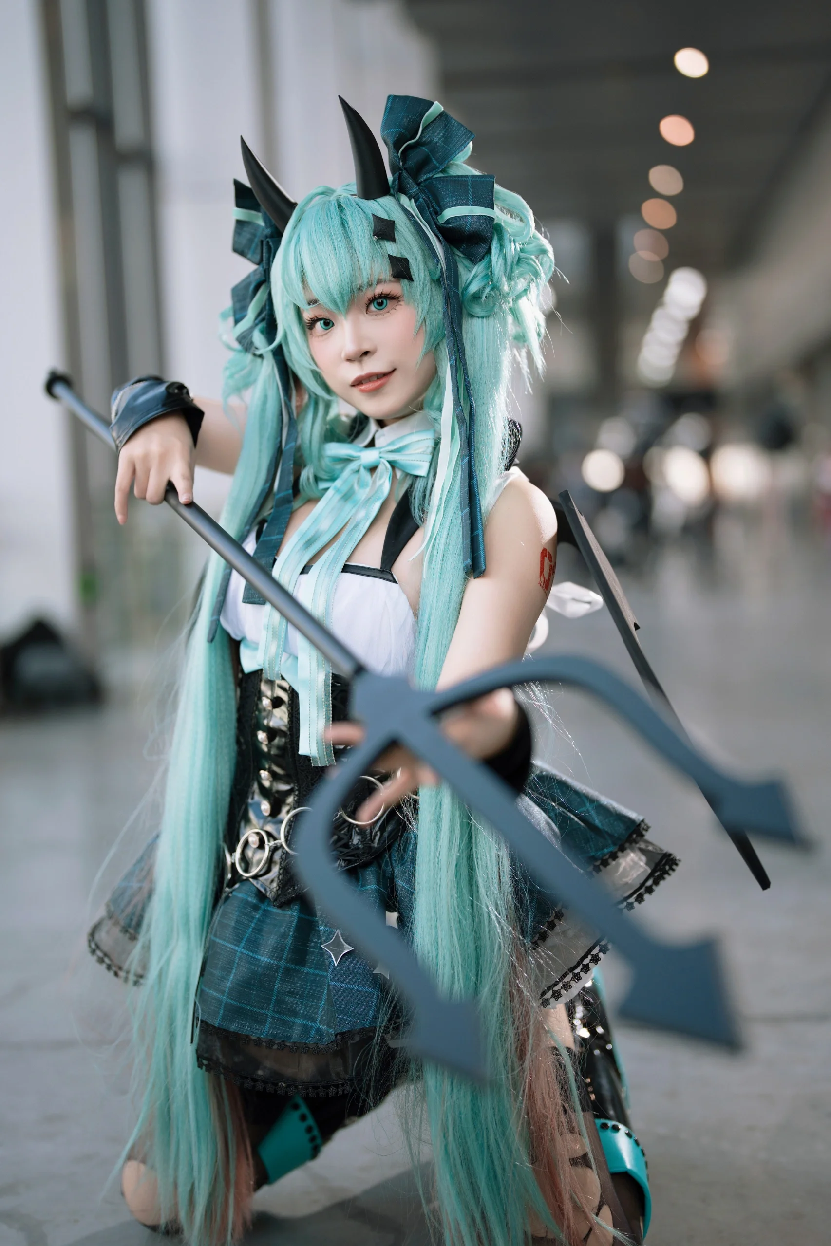 【初音未來cos】螢火蟲漫展小浣熊造型的青藍小惡魔出片啦 - 第 7 張