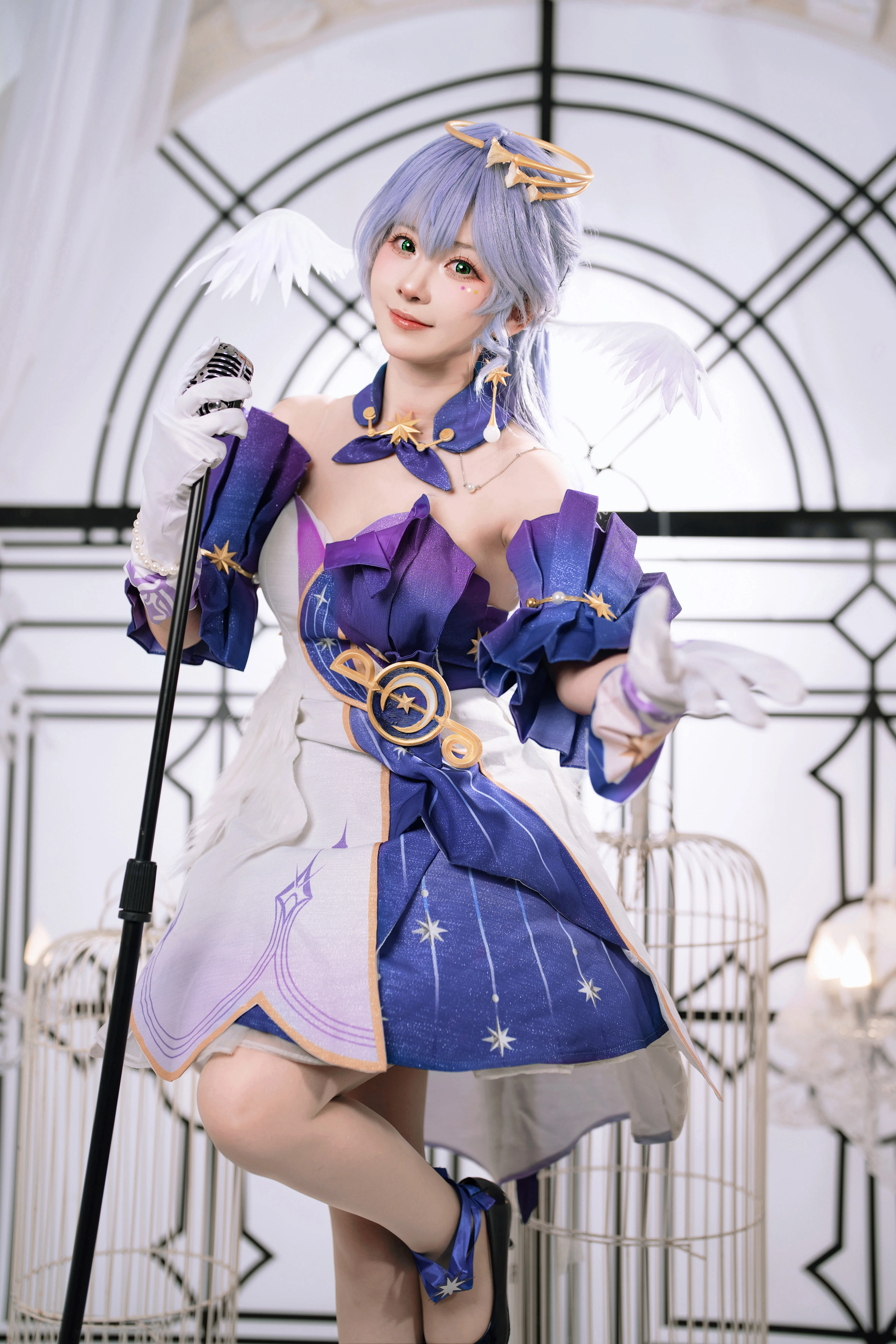【知更鸟cos】《崩坏星穹铁道》白钢琴前的安静聆听 - 第 2 张