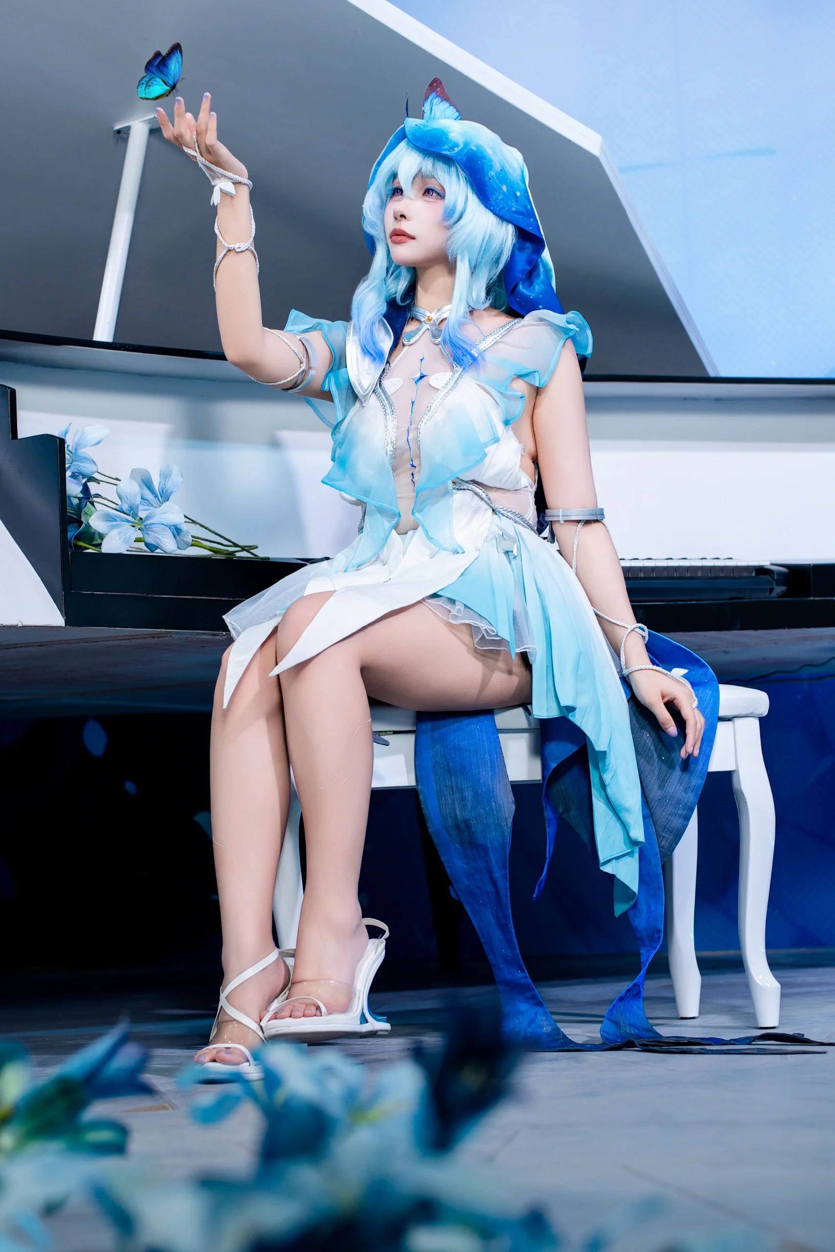 【守岸人cos】鸣潮里的蓝色蝶影 - 第 1 张