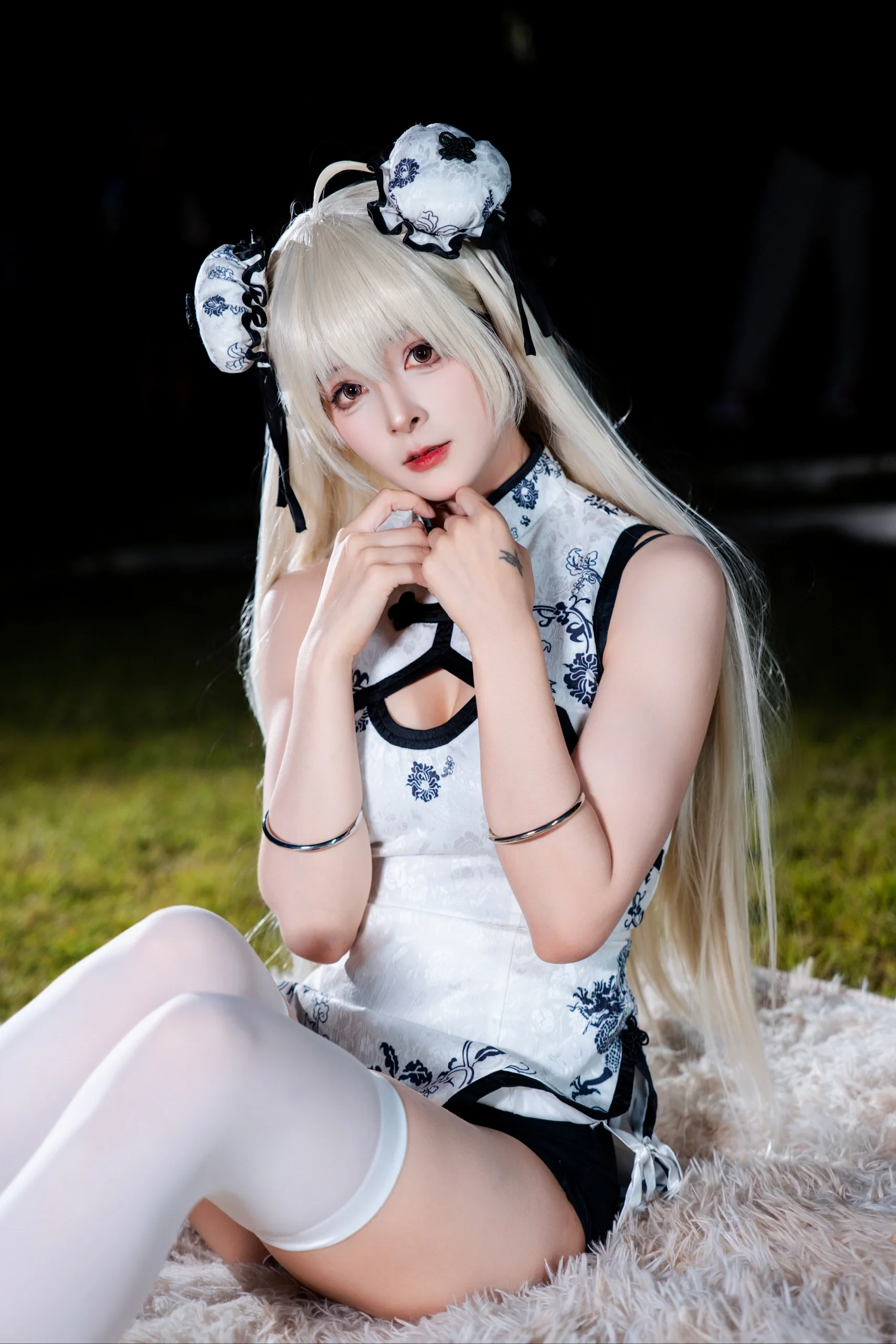 【春日野穹cos】缘之空CICF限定，闪光灯下的青花瓷旗袍穹妹 - 第 3 张