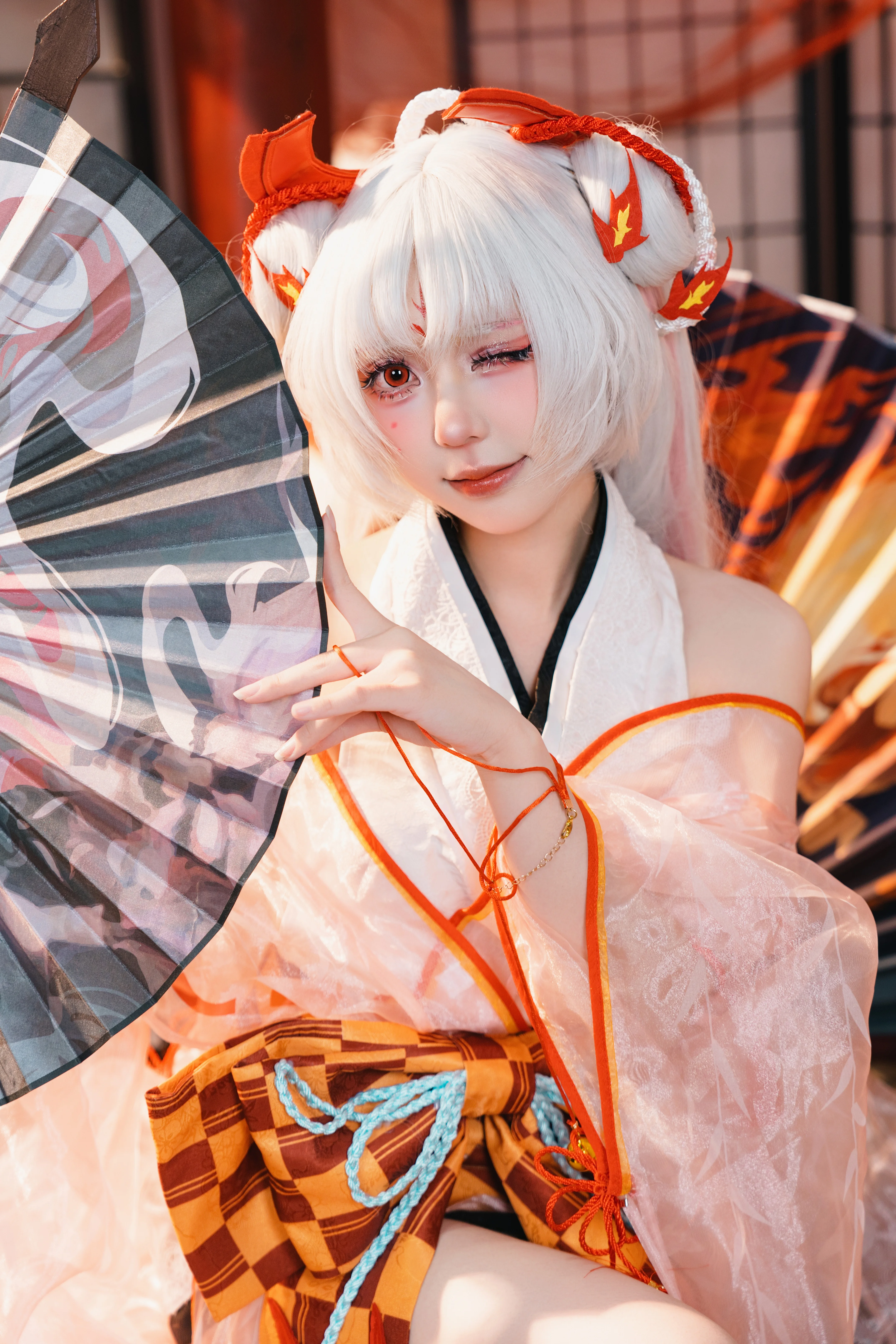【Shiranui cosplay】White hair, red makeup, and fan dance in Onmyoji - Image 2