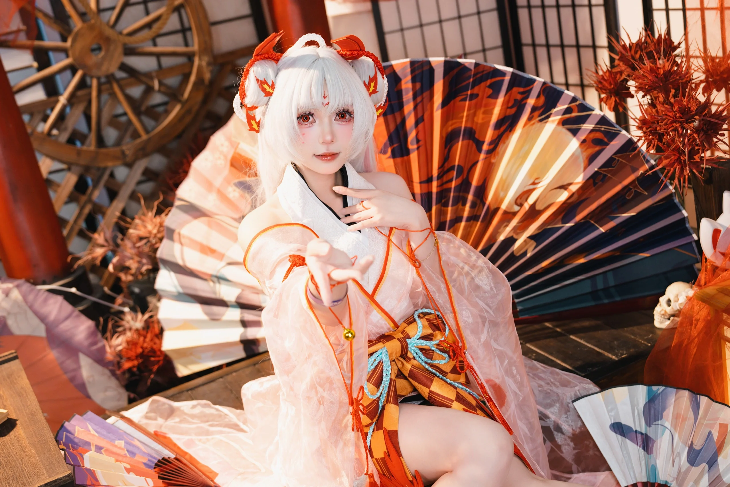 【Shiranui cosplay】White hair, red makeup, and fan dance in Onmyoji - Image 3