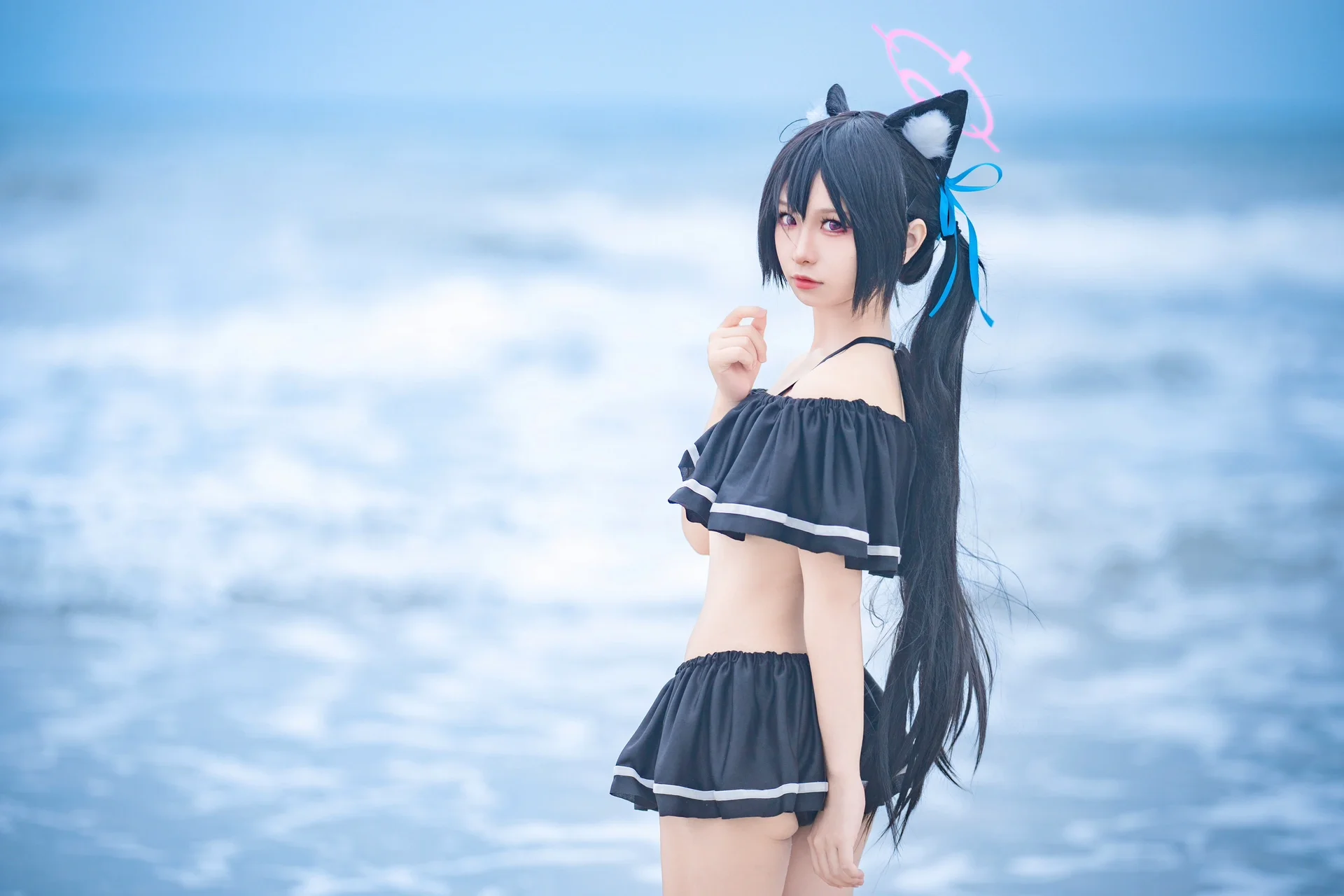 【黑见芹香cos】蔚蓝档案夏日海滩，泳装猫猫的清凉时刻