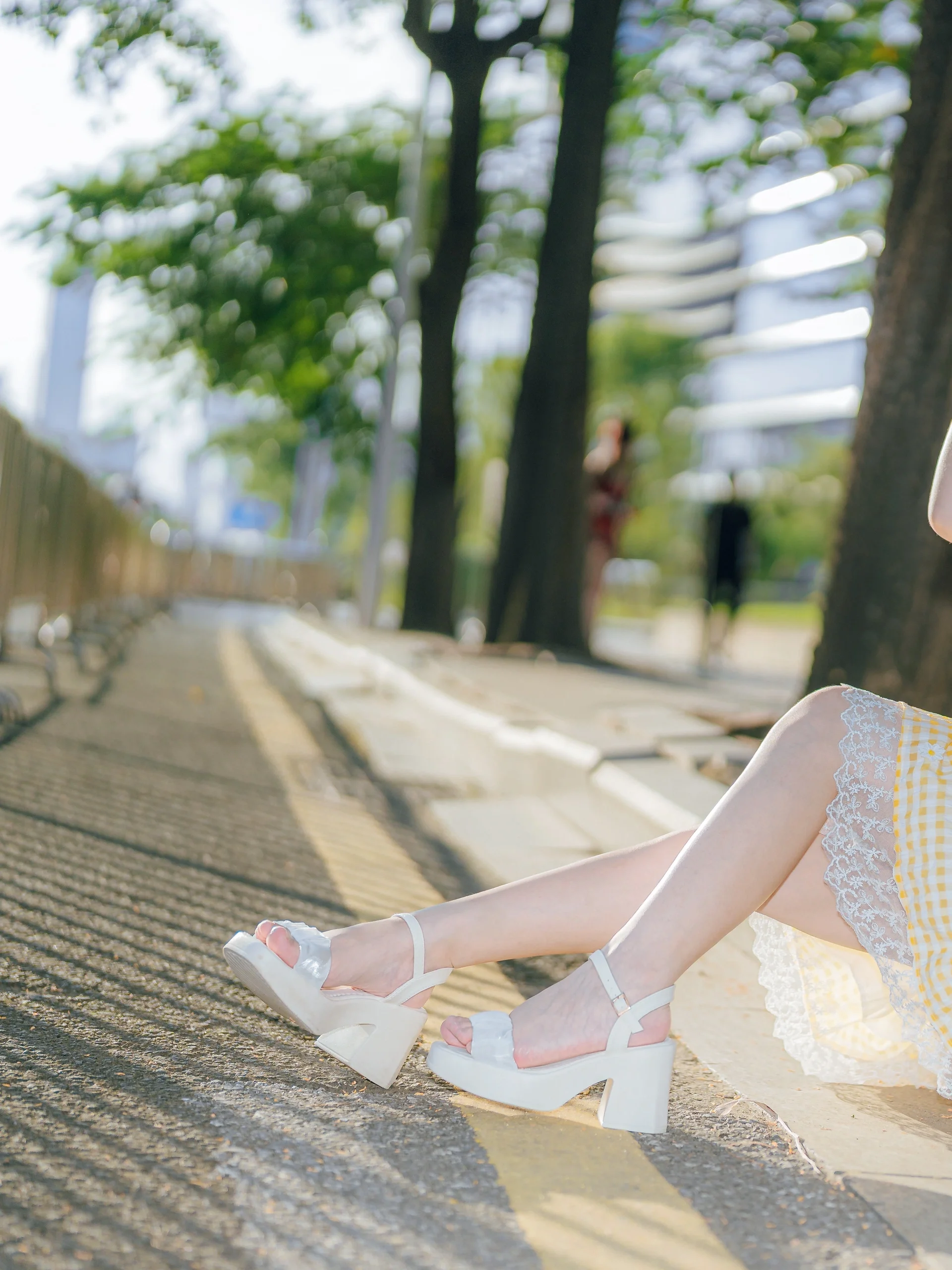 【阿慈谷日富美cos】黄格子与佩洛洛的街头定格 - 第 3 张
