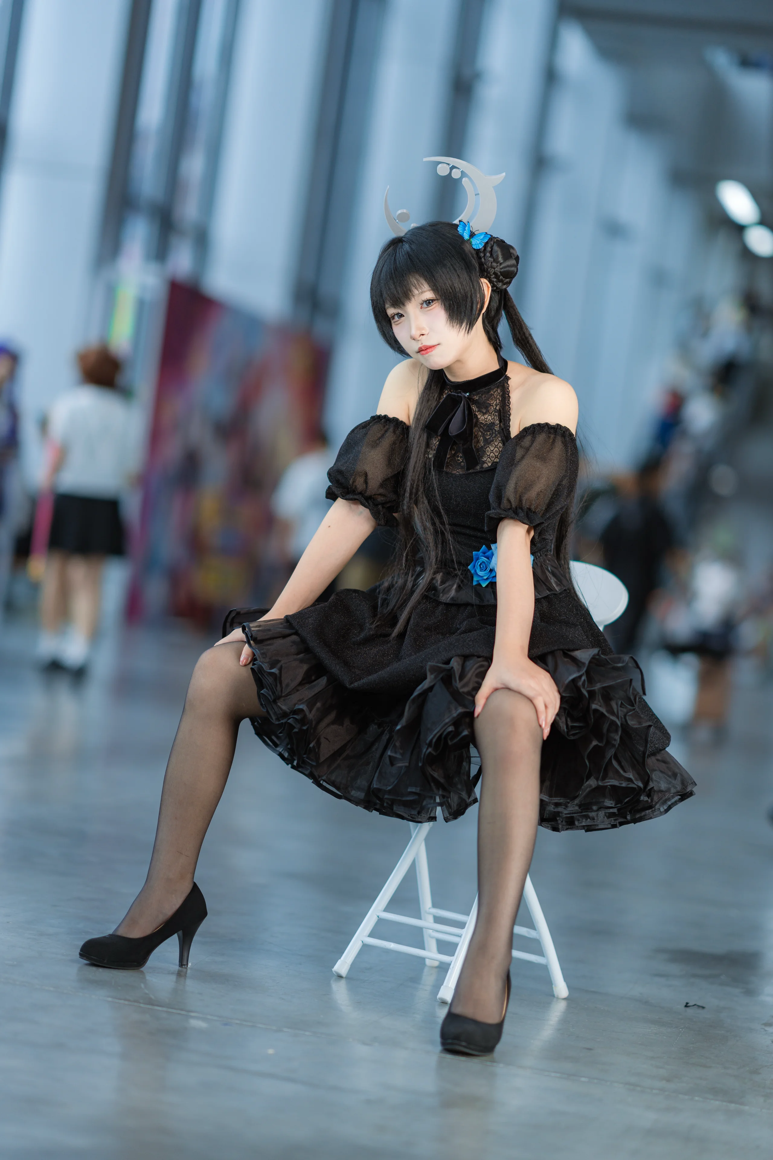 [Misaki Cosplay] Blue Archive's Quiet Night and Dynamic Convention Snapshots - Image 3