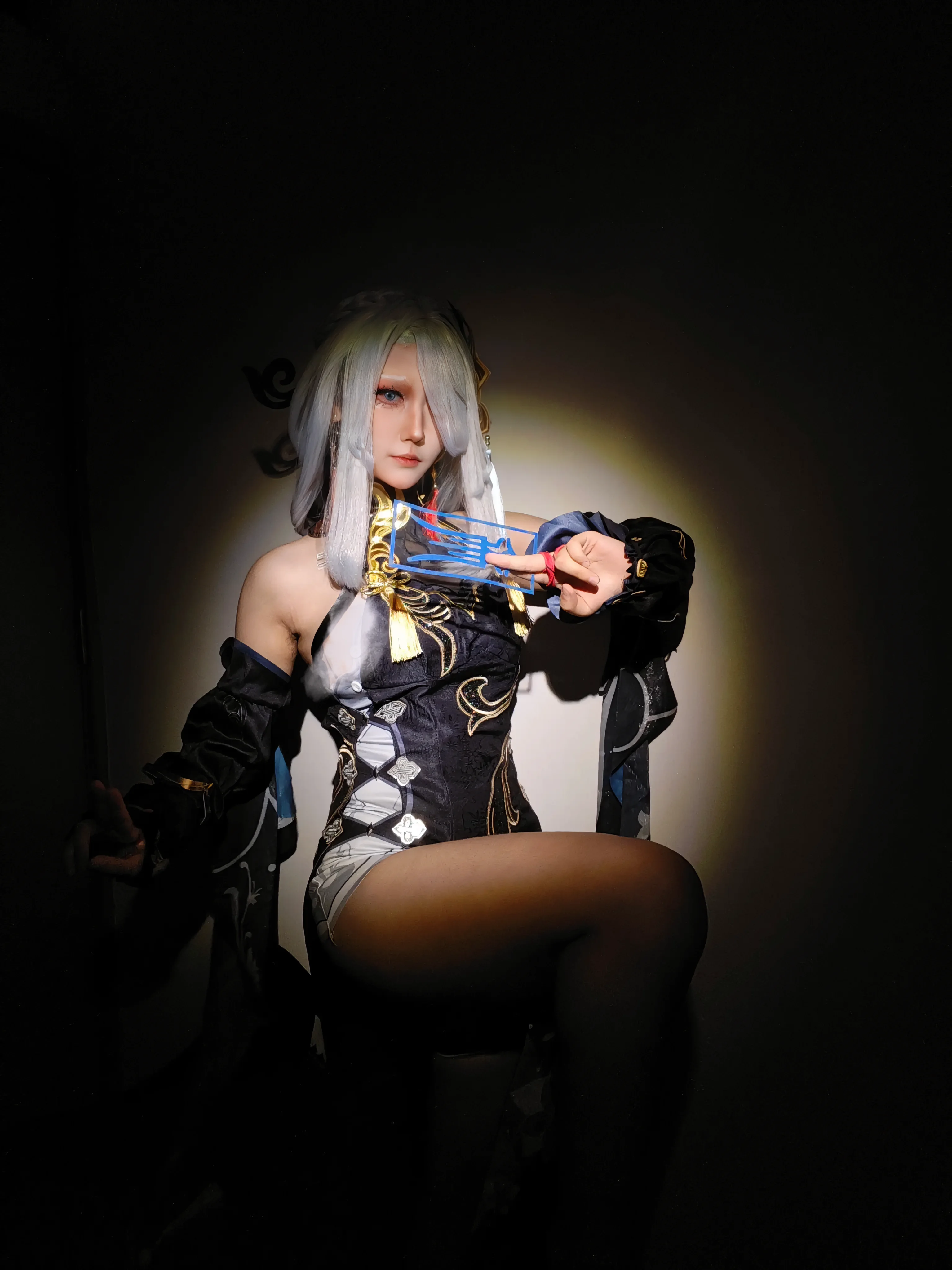 【申鹤cos】原神申鹤冷花幽露的室内棚拍分享