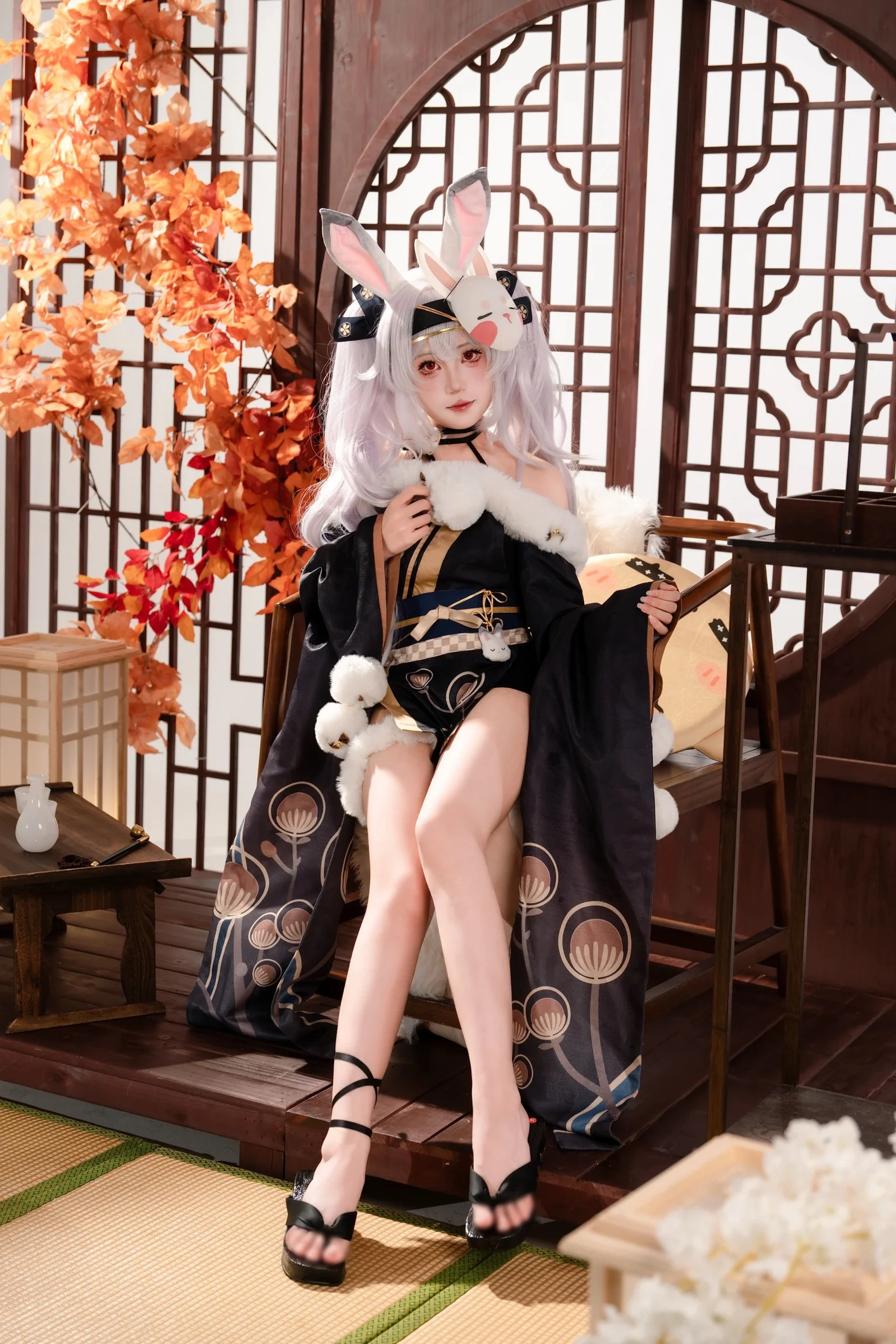 【拉菲cos】碧蓝航线里的兔兔城主，这套黑金配色的和风装扮太适合秋日了