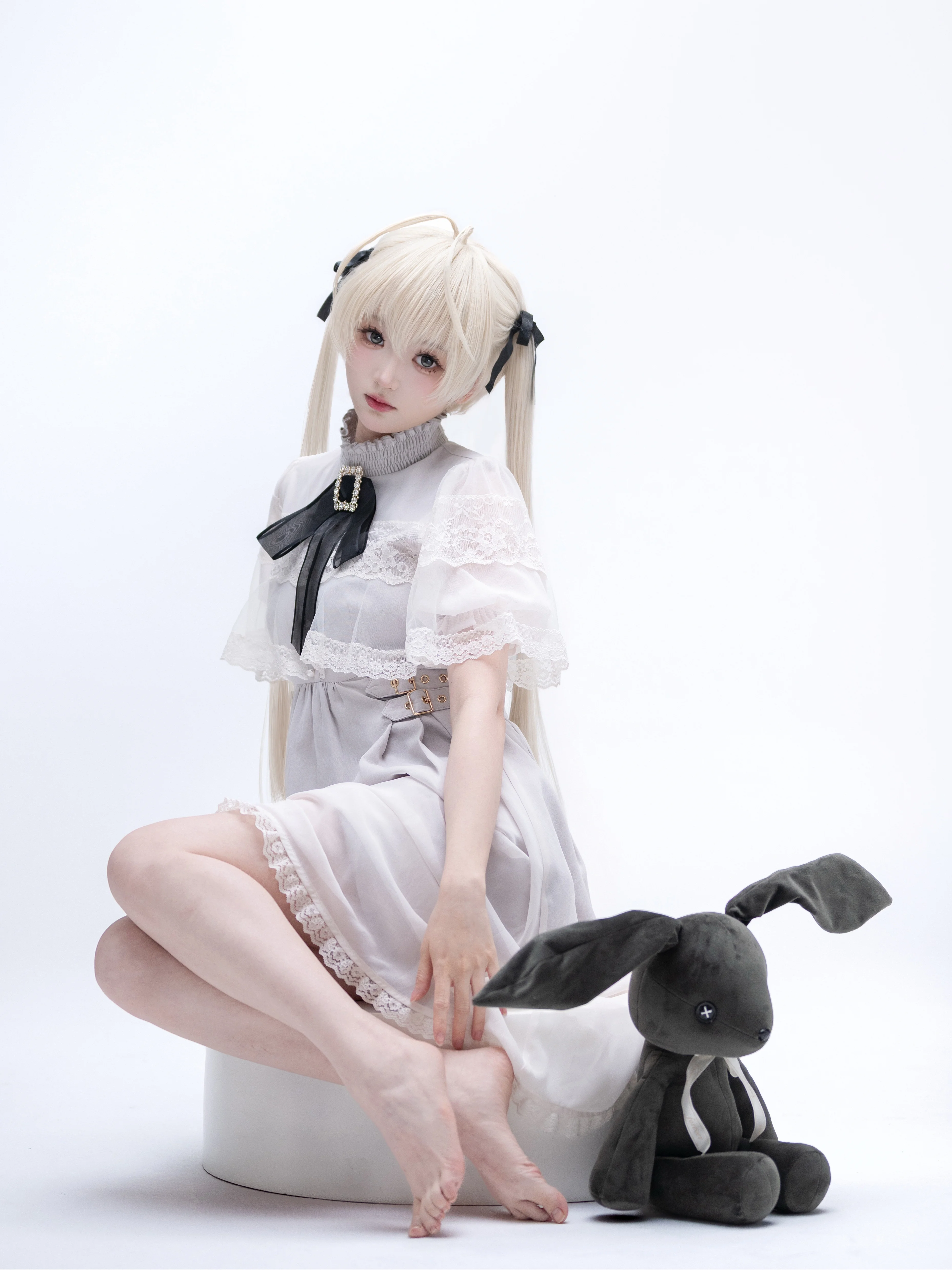 【春日野穹cos】白裙与黑兔的静谧时刻