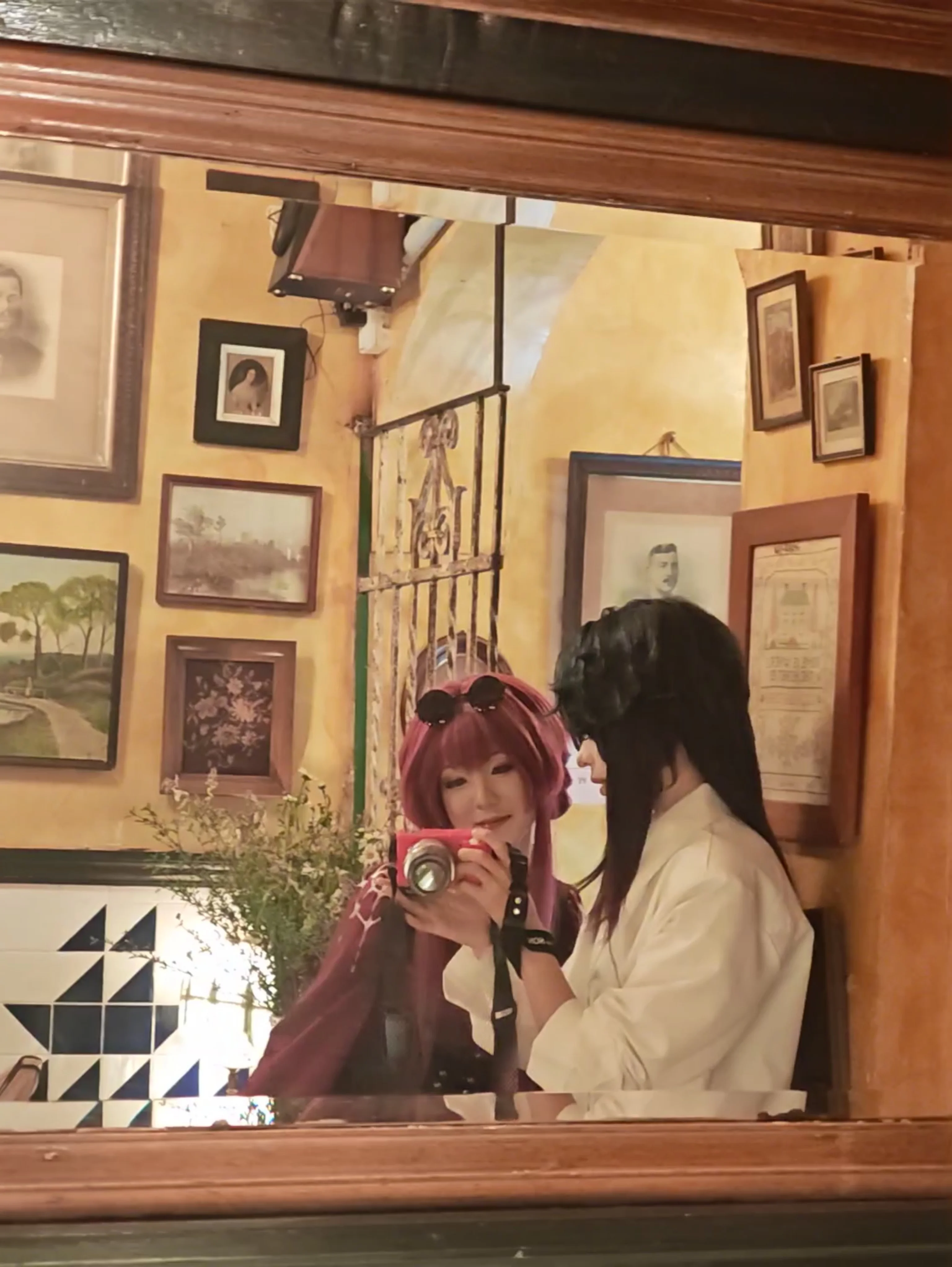 【卡芙卡cos】崩壞星穹鐵道，在咖啡館捕捉平靜時光 - 第 1 張