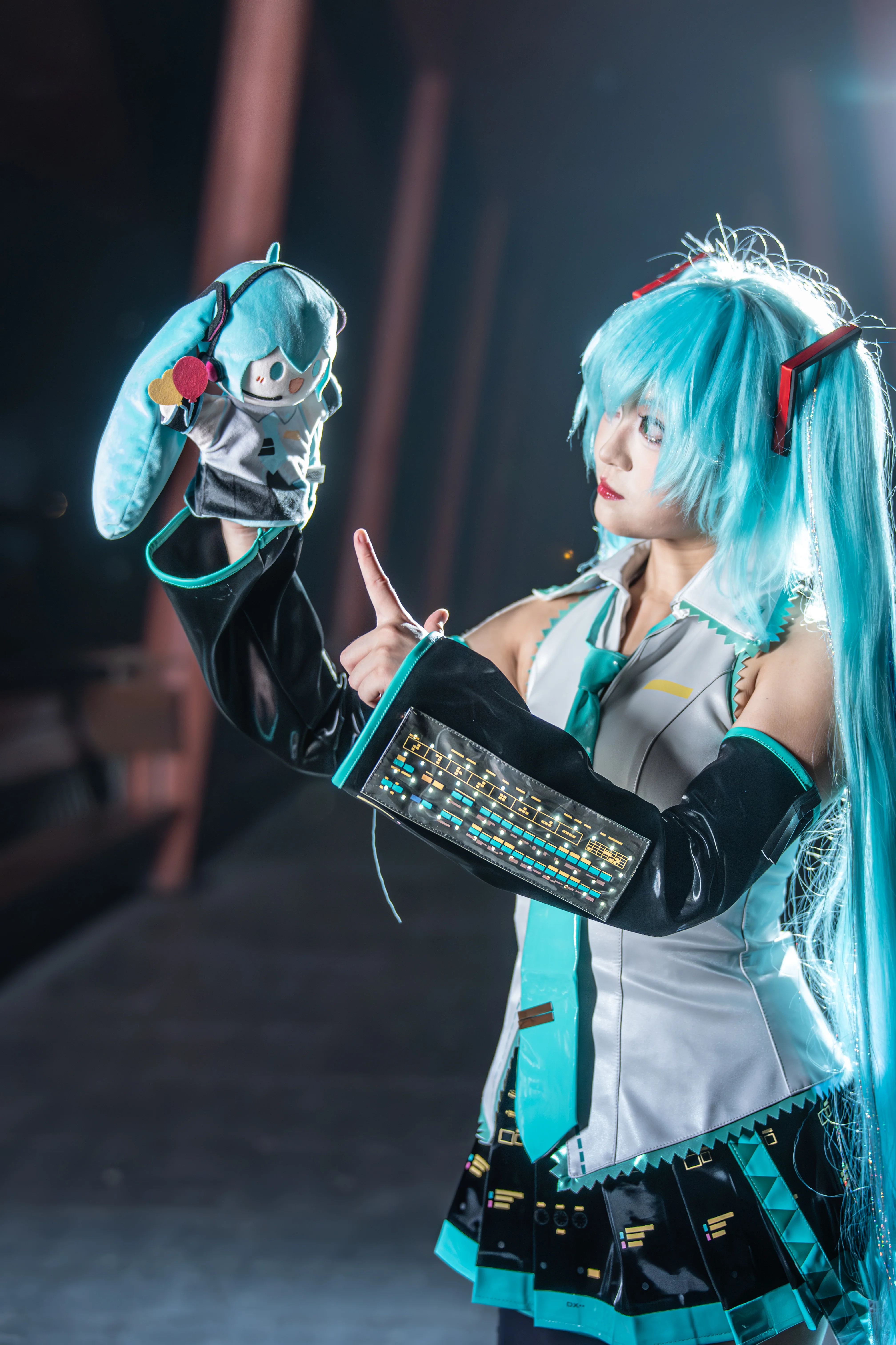 【初音未来cos】夜色与光影中的Miku正片分享 - 第 2 张