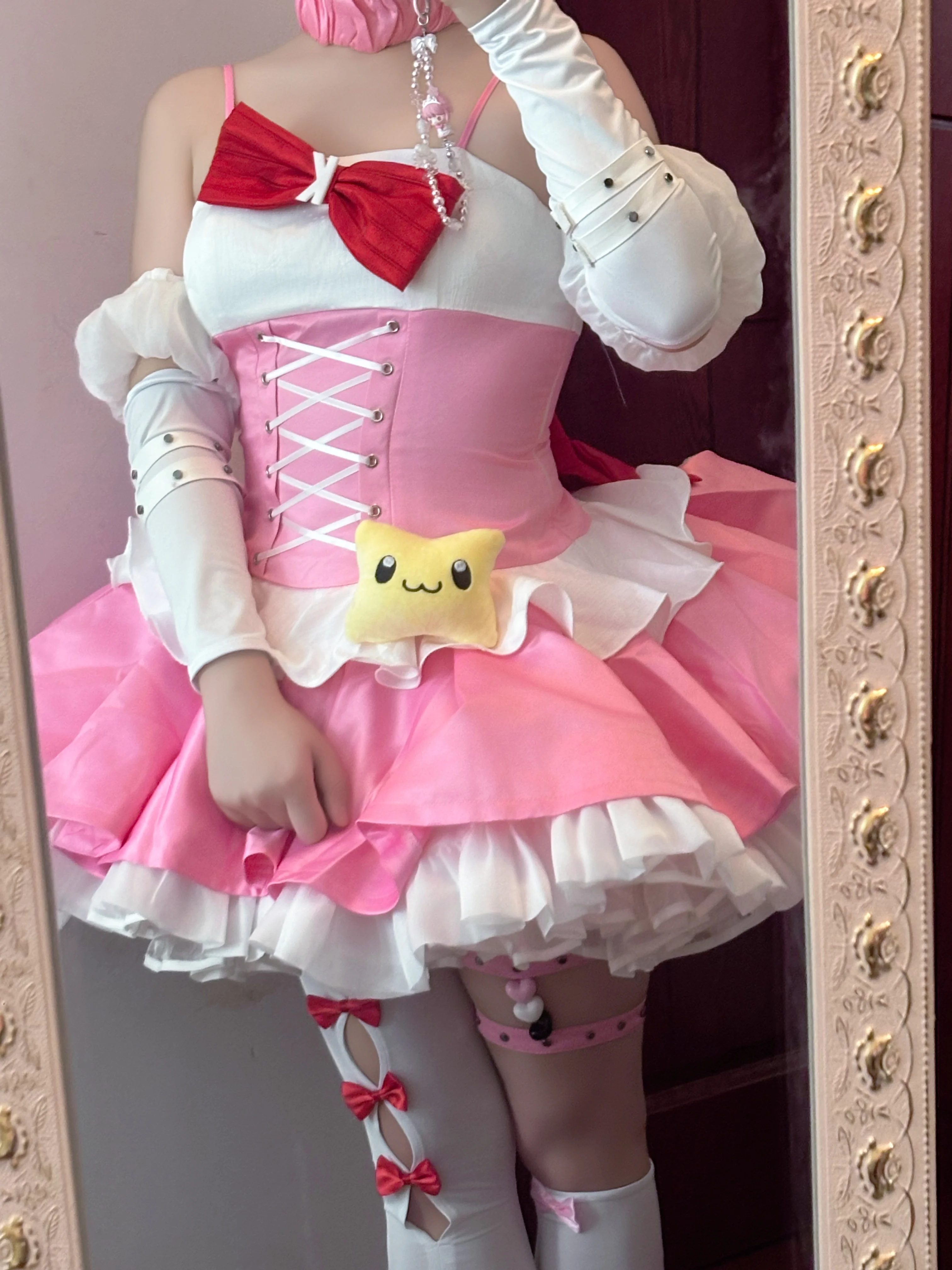 【エリとチナツ コスプレ】『ゼンレスゾーンゼロ』コラボ衣装の試着コーデ！パニエで魅せるアイドル感 - 7 枚目