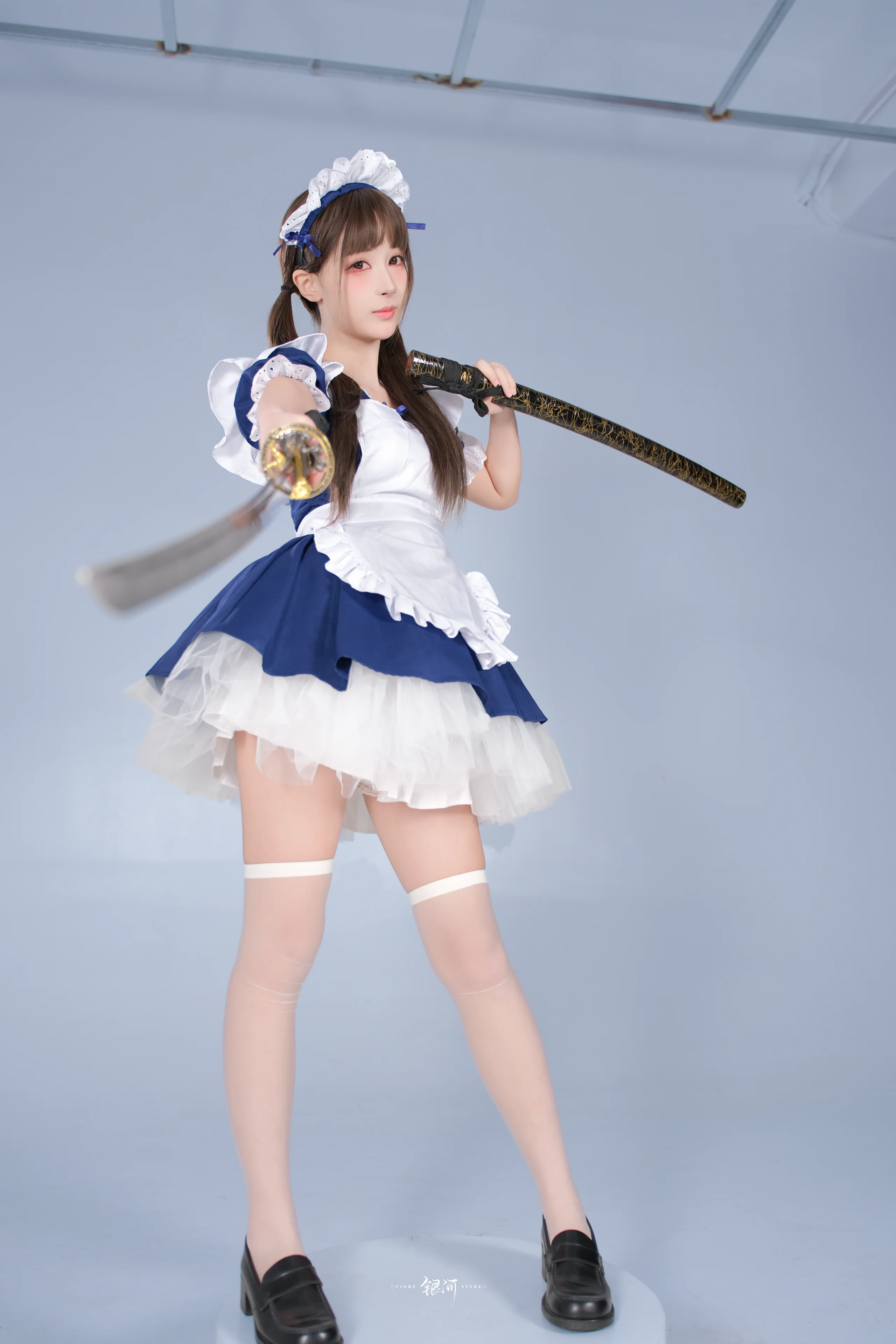 当女仆装遇上武士刀，反差萌的拍摄日常