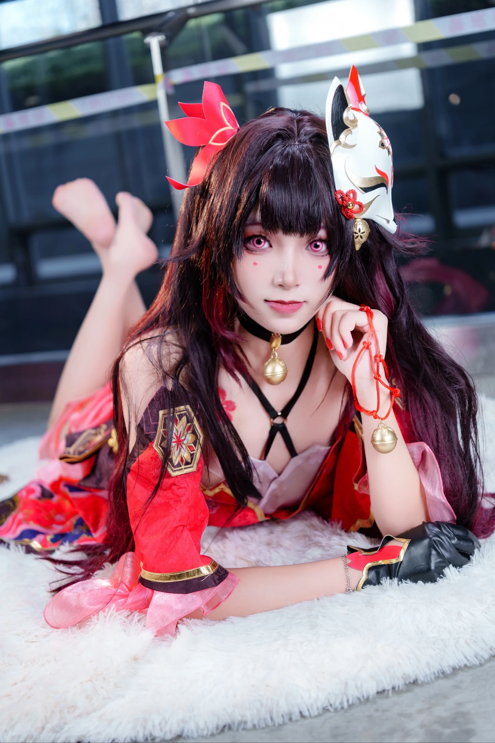 【花火cos】崩壞星穹鐵道里的歡愉化身，肆意張揚的紅影 - 第 1 張