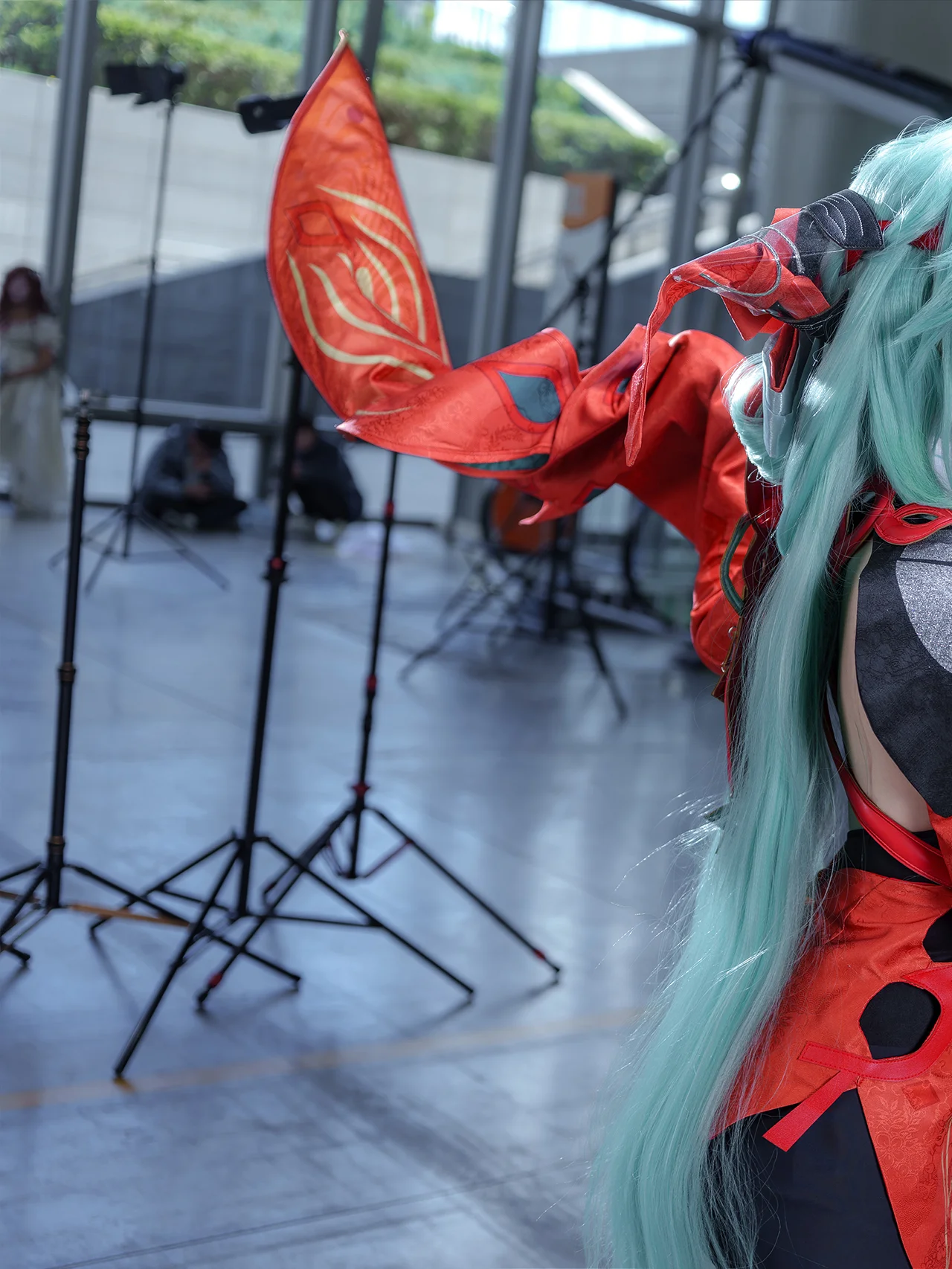 【少司缘cos】王者荣耀里的红白配色，漫展现场拍出的灵动感 - 第 3 张