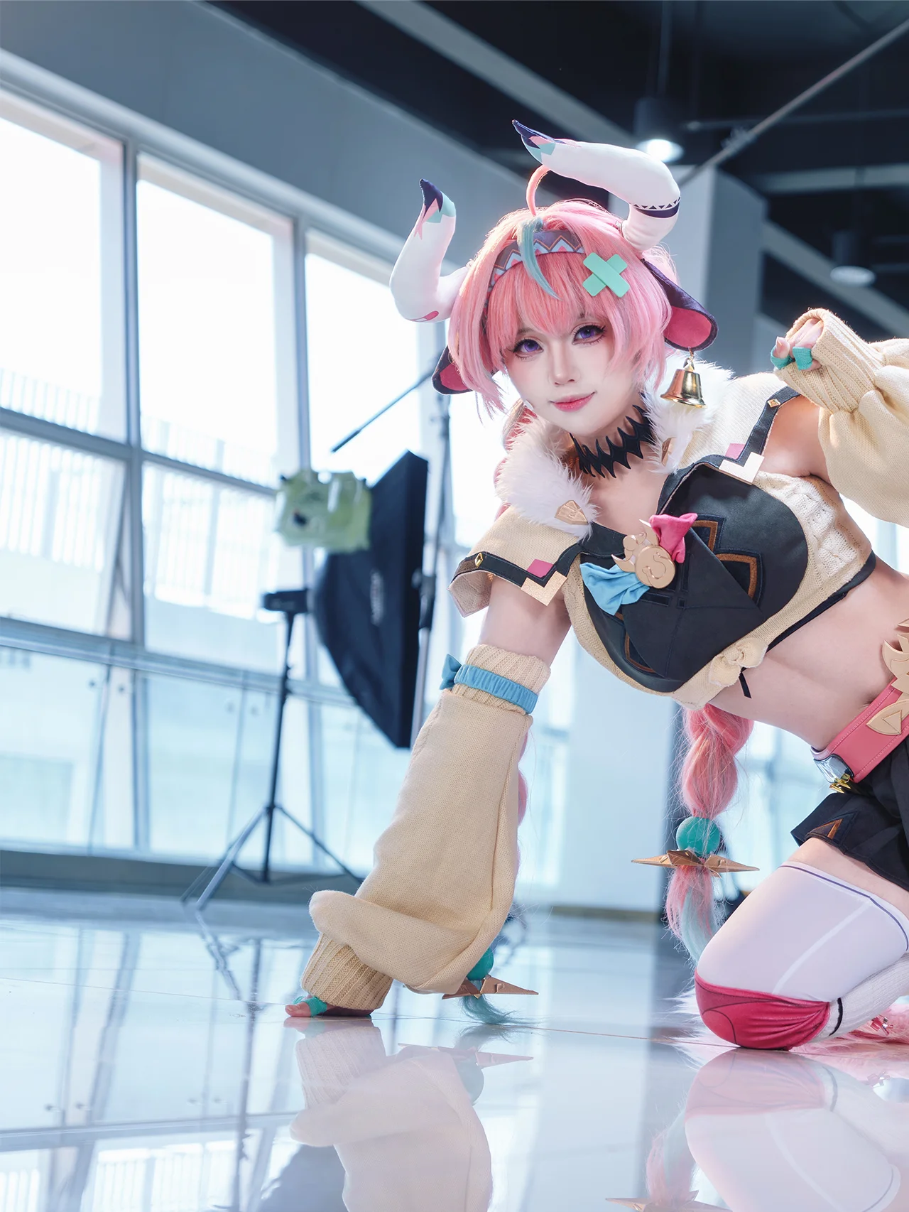【瓦雷莎cos】原神里的牛牛女孩，拍摄现场还原度拉满