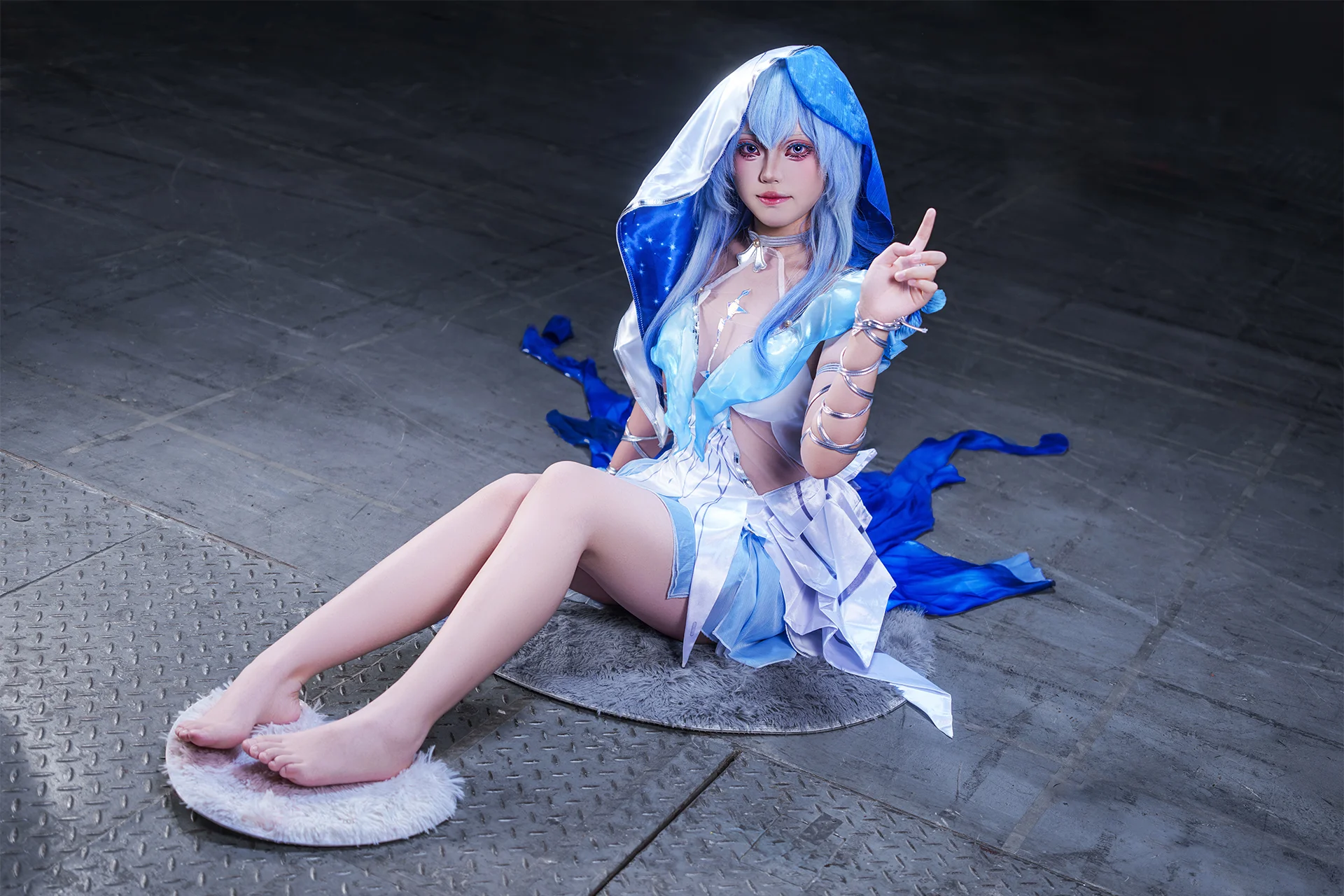 【守岸人cos】鸣潮里的蓝色星光，漫展现场的定格瞬间 - 第 3 张