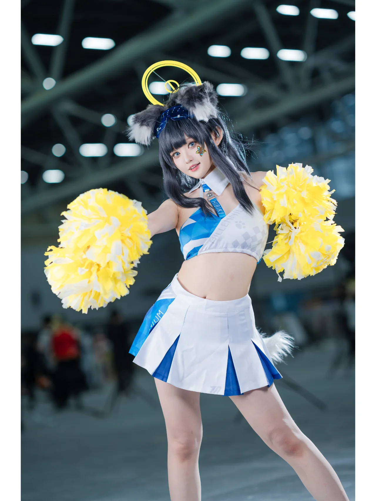 【猫冢响cos】蓝白拉拉队服搭配兽耳与黄色彩球 - 第 10 张
