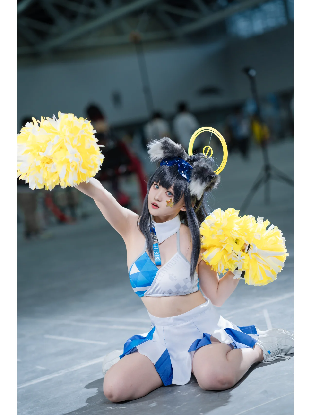 【猫冢响cos】蓝白拉拉队服搭配兽耳与黄色彩球