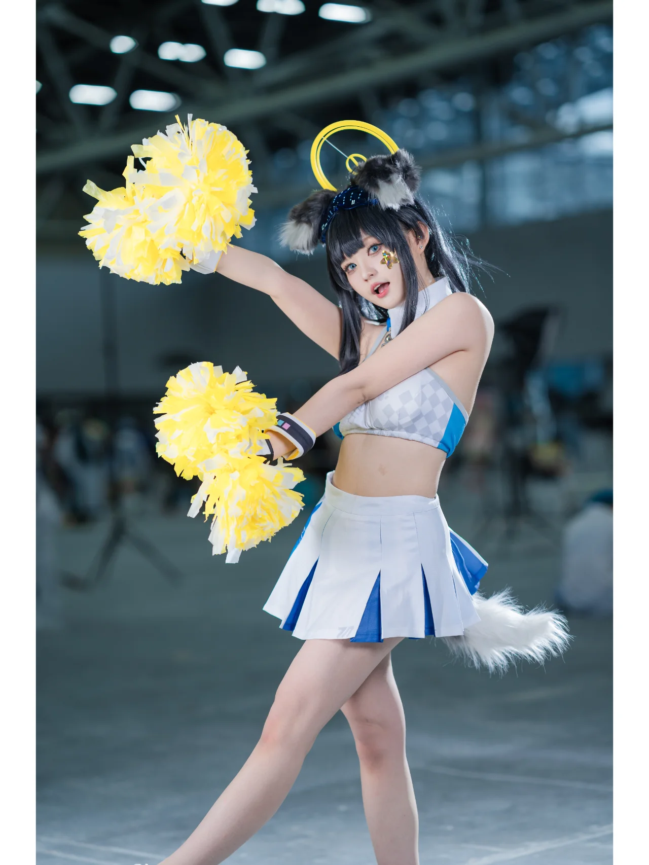 【猫冢响cos】蓝白拉拉队服搭配兽耳与黄色彩球 - 第 9 张