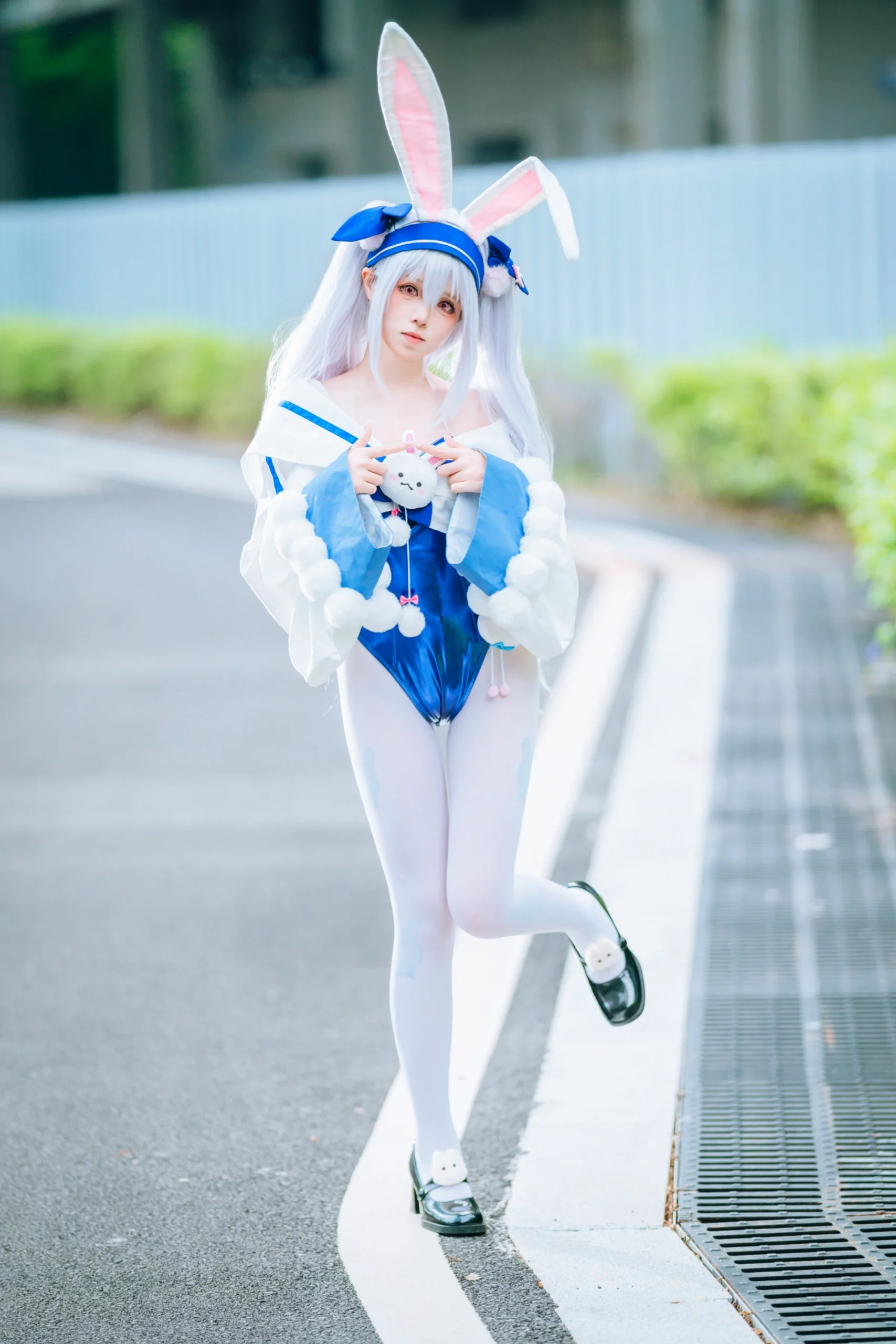 [Laffey cosplay] Azur Lane Bunny Girl Convention Outdoor Photoshoot Return Photos - Image 1