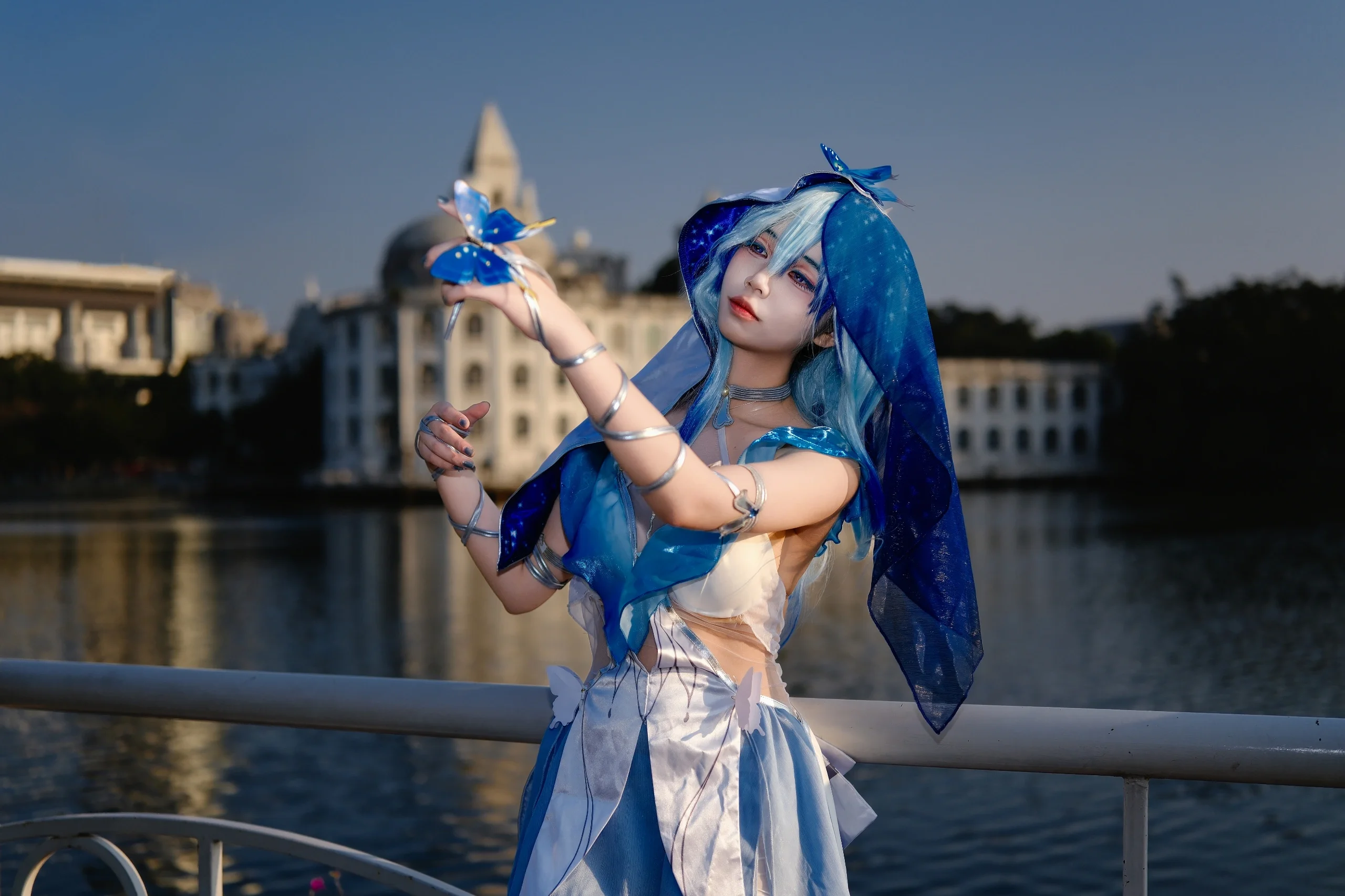 【守岸人cos】流花湖冬日感，清冷蓝色与自然光 - 第 2 张