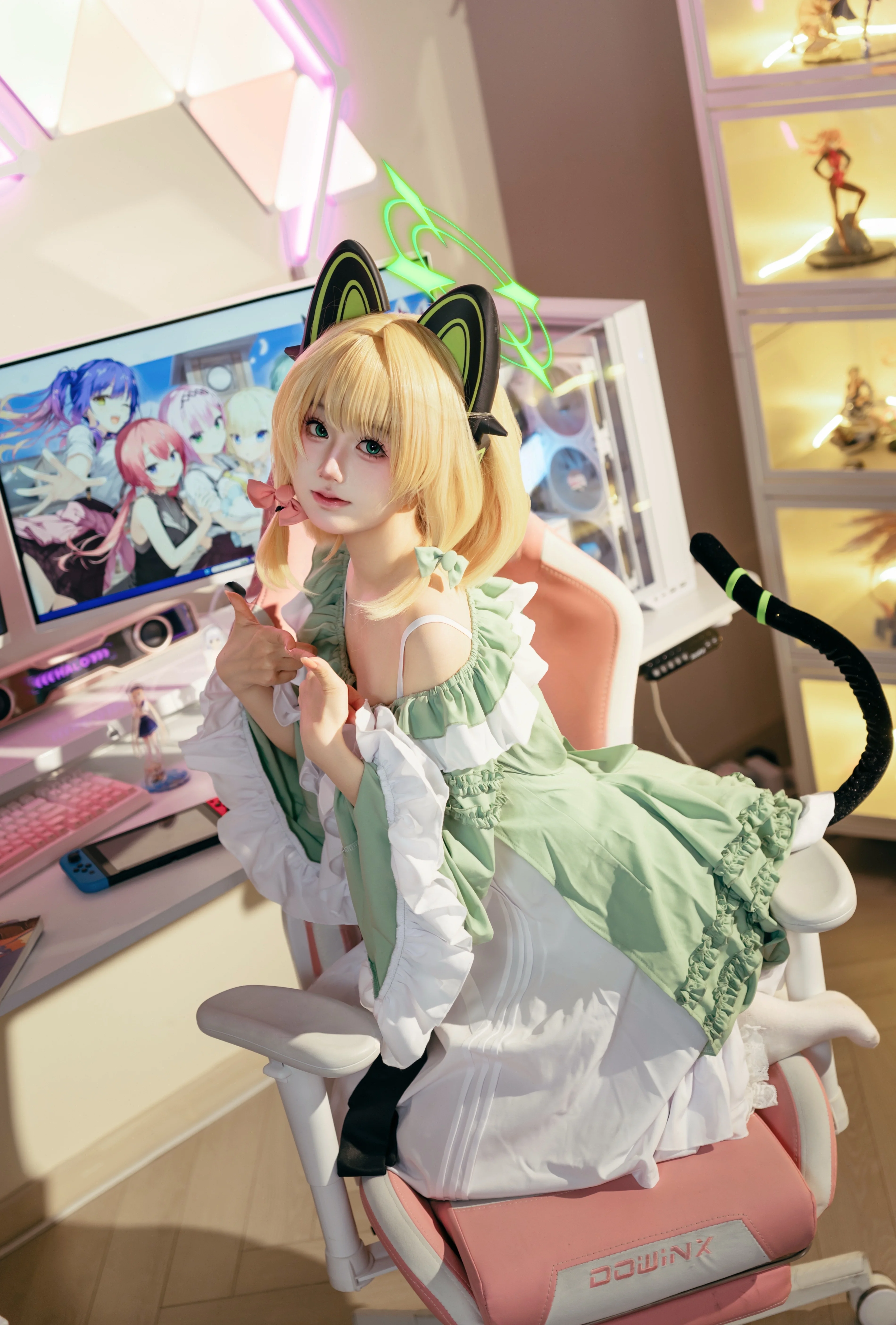【才羽绿cos】蔚蓝档案游戏开发部的日常，带上Switch去休息 - 第 4 张