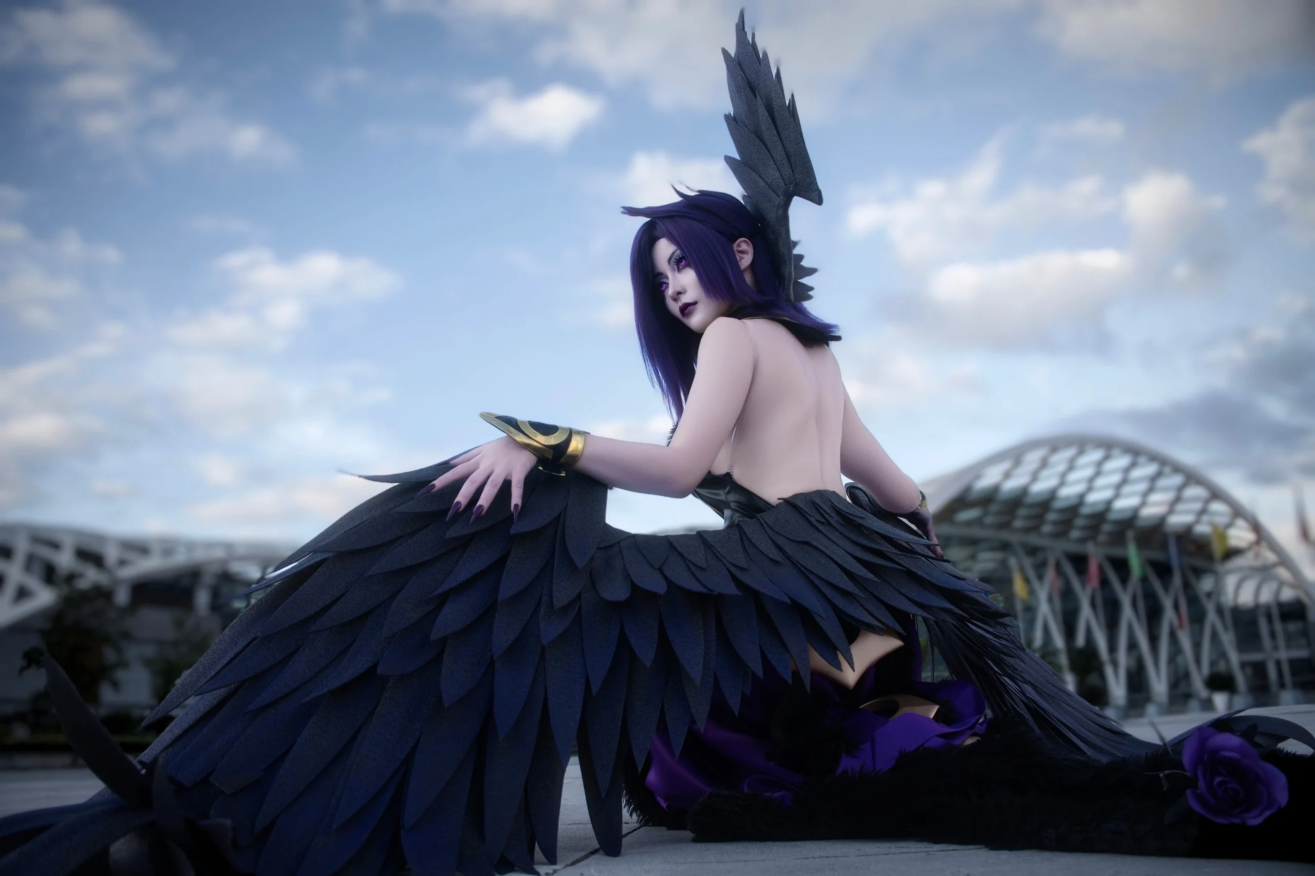 【莫甘娜cos】英雄联盟中的堕落天使，黑紫羽翼的现实投影 - 第 5 张