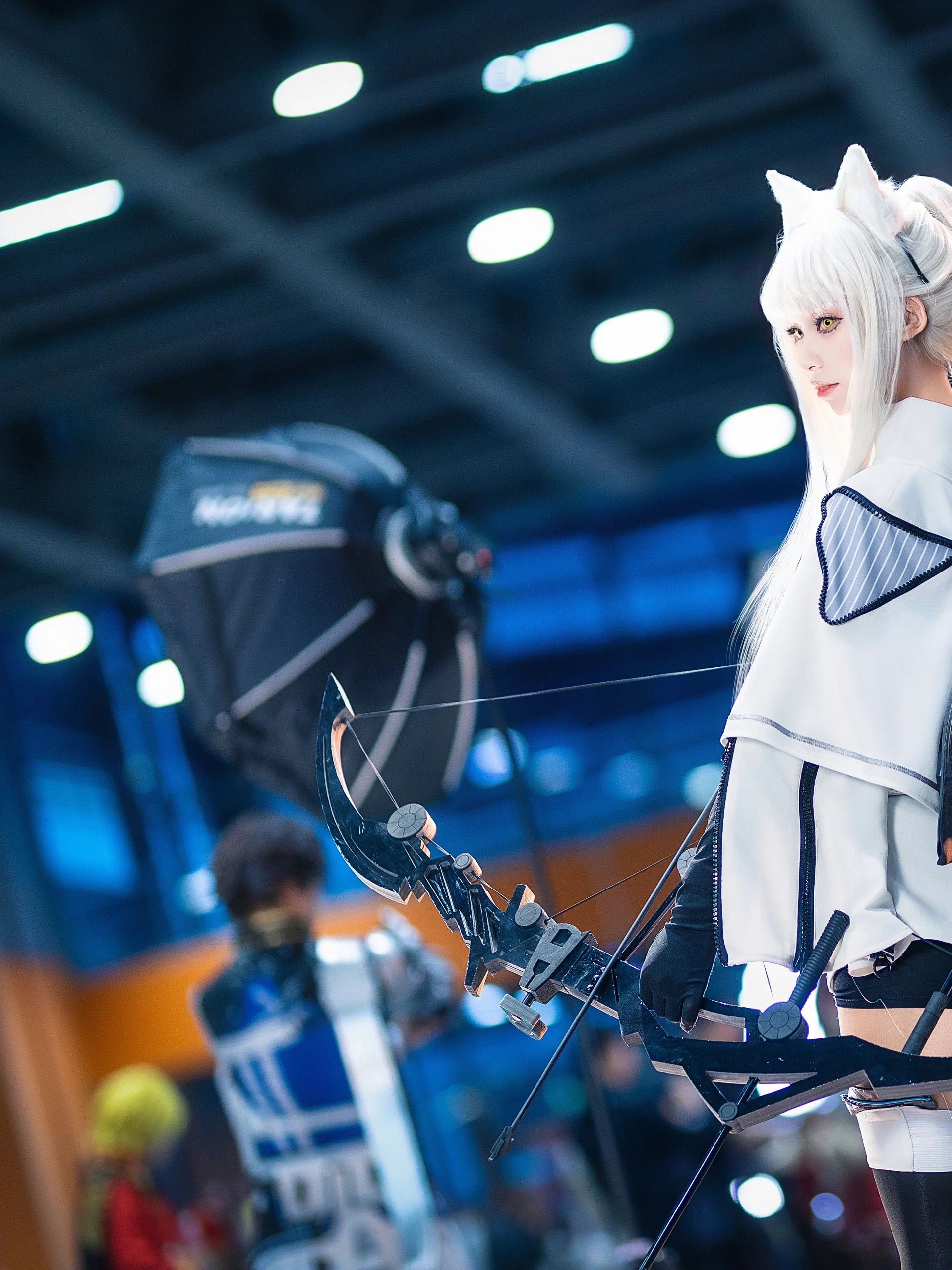 【プラチナコスプレ】アークナイツの射手、弓弦を引き絞るその瞬間 - 3 枚目