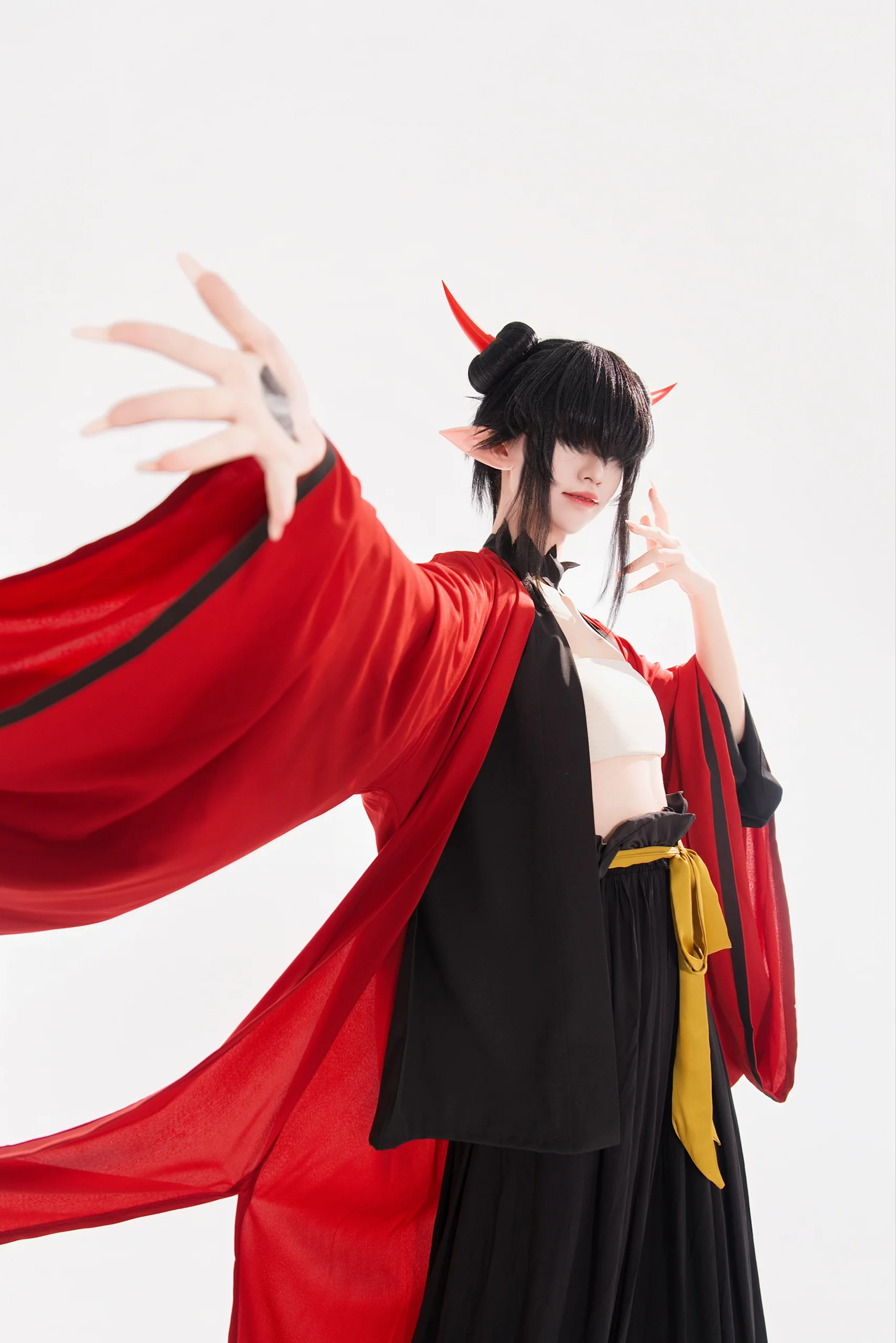 【肄目cos】罗小黑战记2里的红黑配色精灵，单人正片出爽了