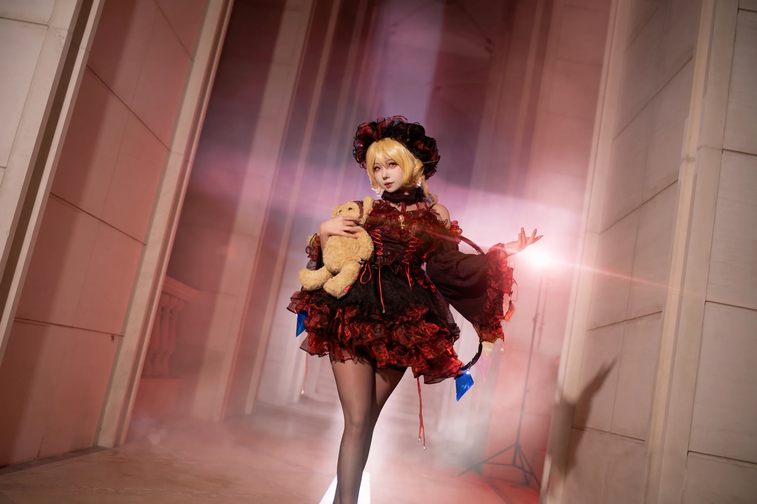 [Flandre Scarlet Cosplay] Dark Experiment of Touhou Gensokyo: Achieving High Quality at Low Cost