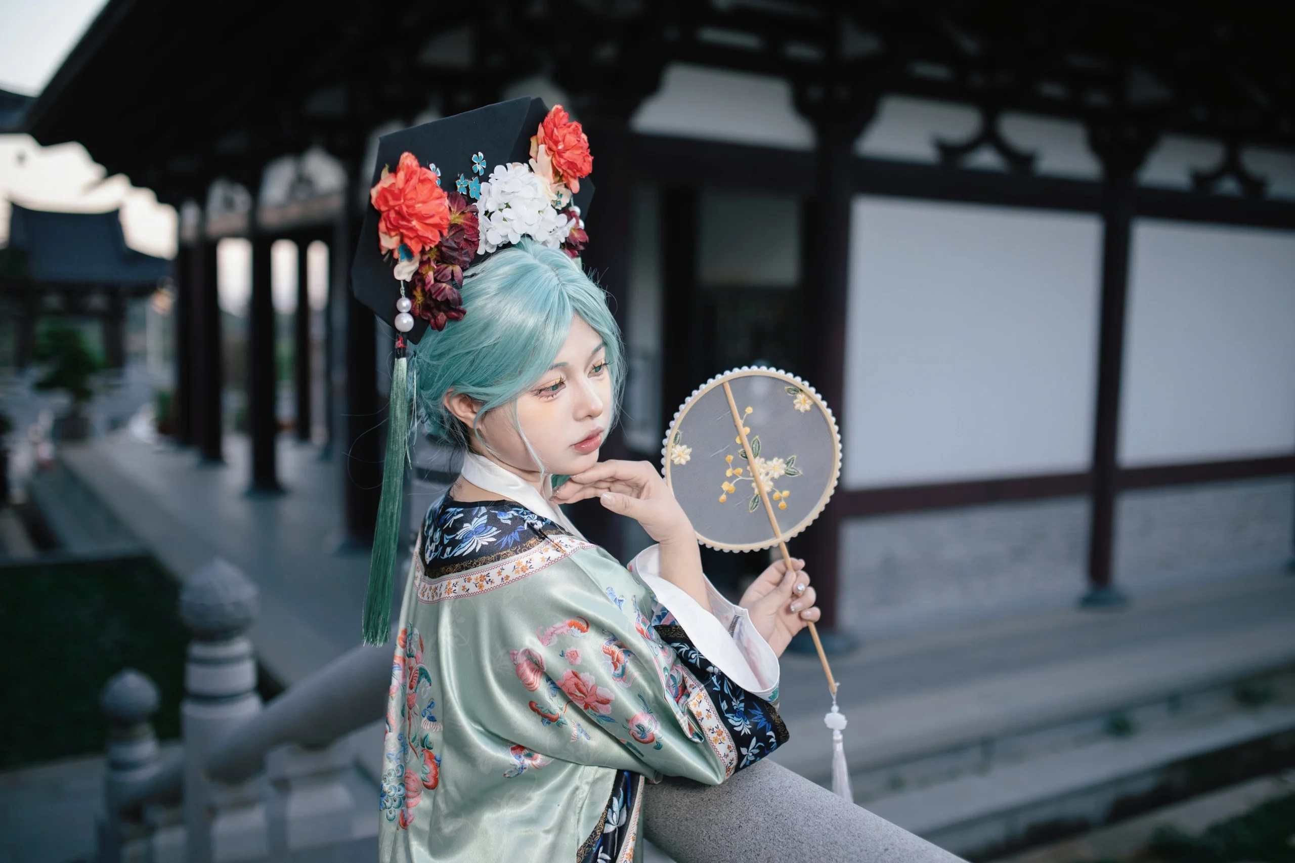【初音ミクコスプレ】ボーカロイドシリーズのミントグリーンが映える美しい姿、新中国風服のチャイナドレス（旗袍）と二次元の融合 - 4 枚目