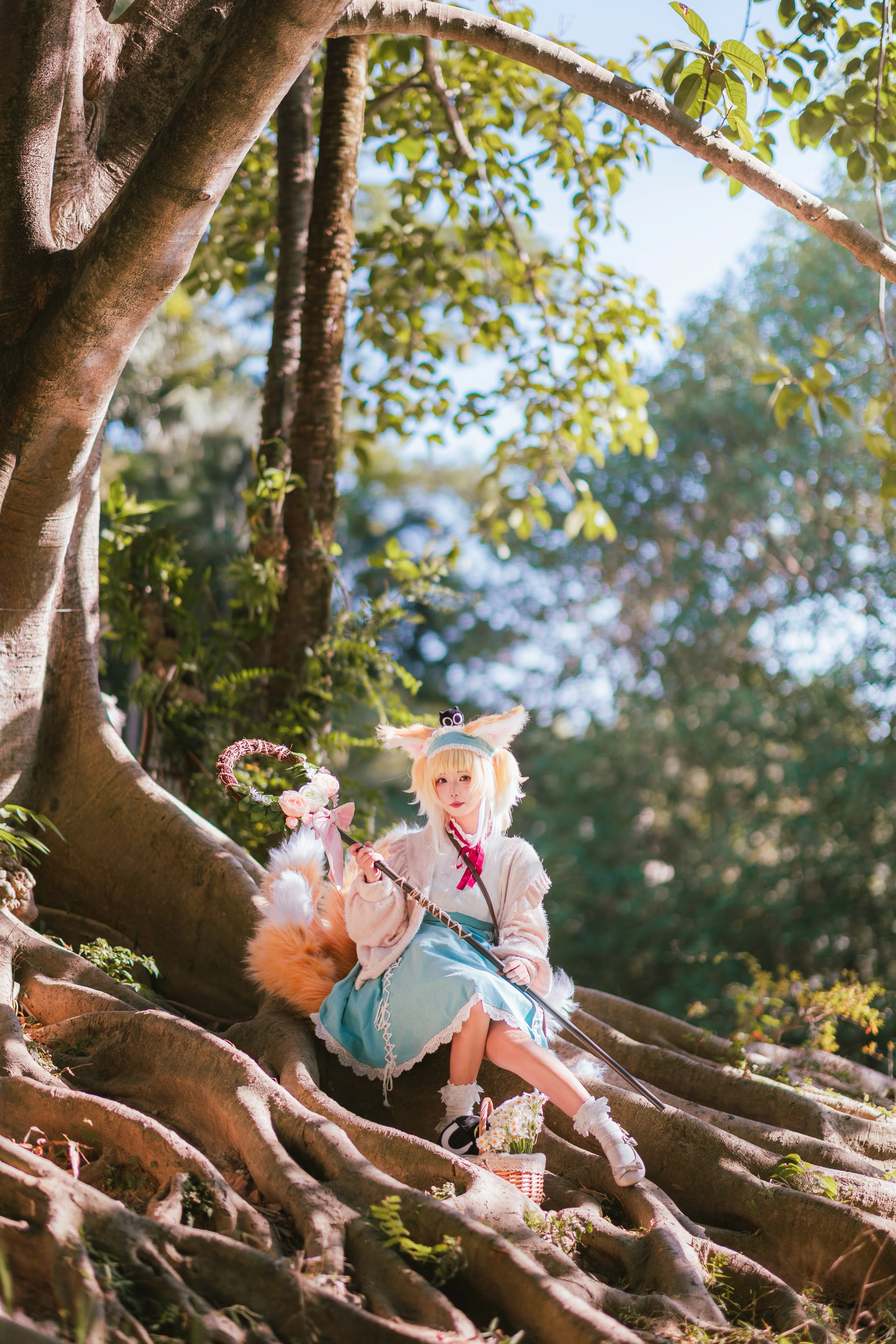 [Suzuran Cosplay] Arknights: Ode to Spring, Wandering Under the Giant Banyan Tree - Image 1