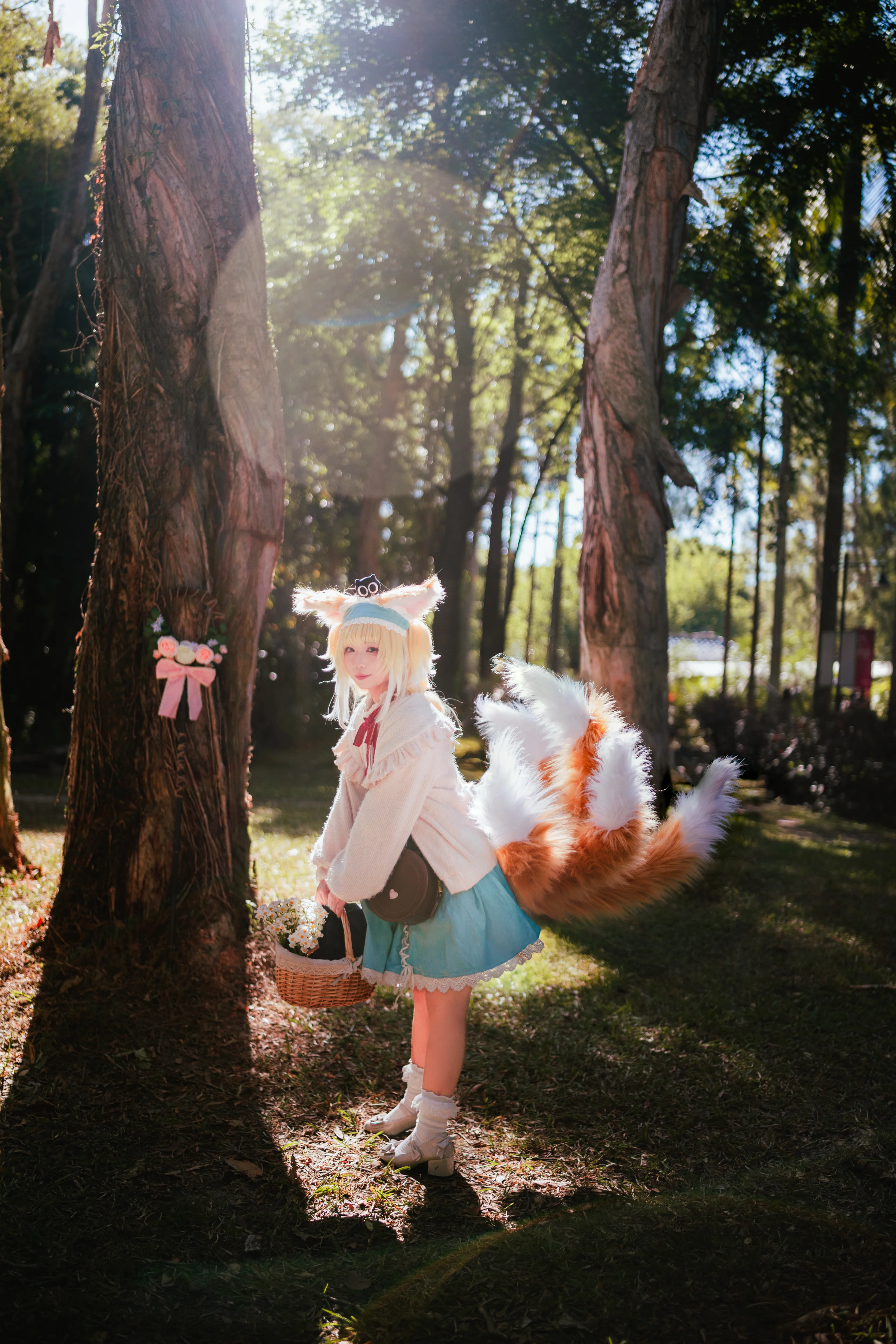 [Suzuran Cosplay] Arknights: Ode to Spring, Wandering Under the Giant Banyan Tree - Image 10