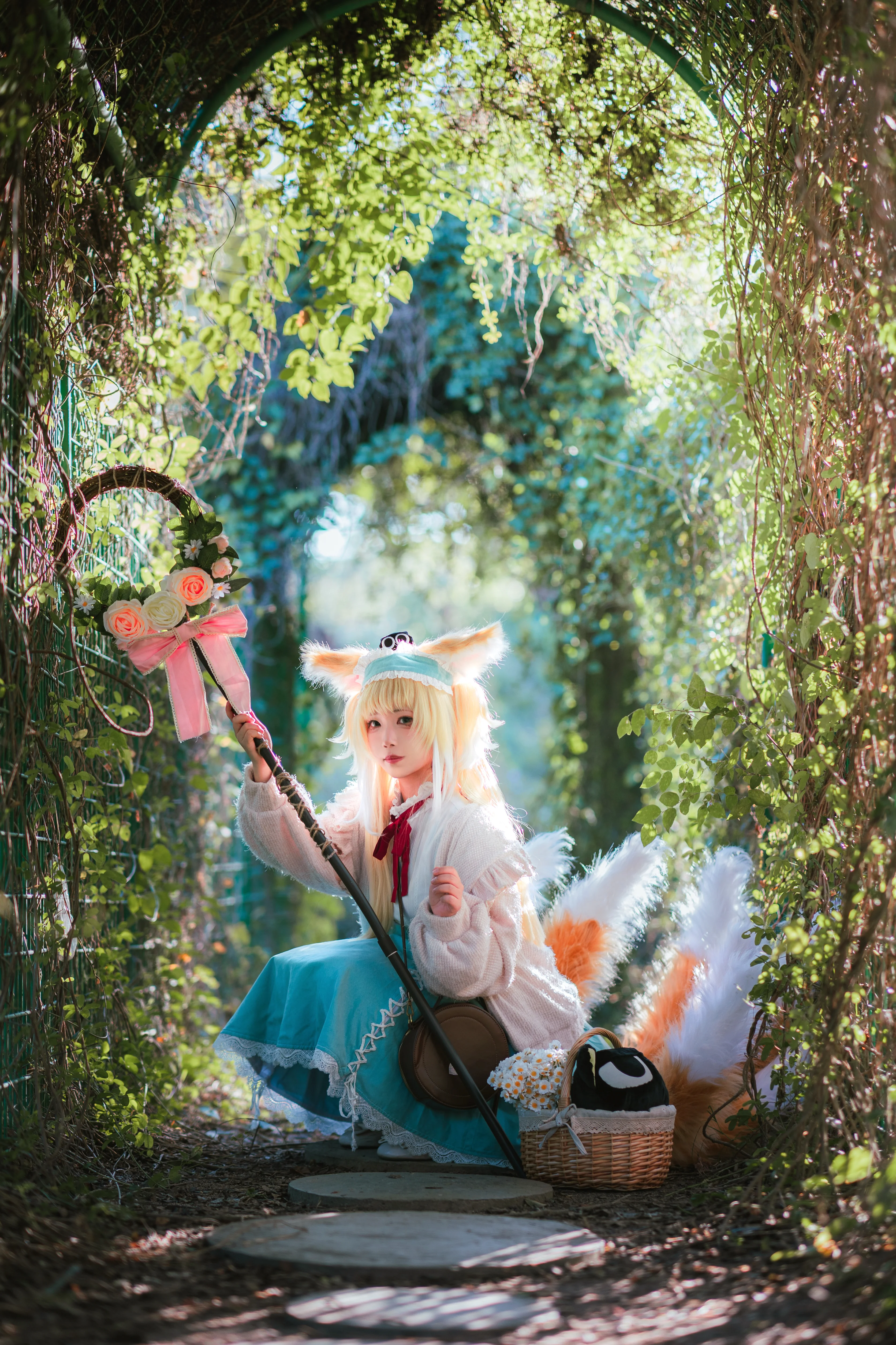 [Suzuran Cosplay] Arknights: Ode to Spring, Wandering Under the Giant Banyan Tree - Image 11