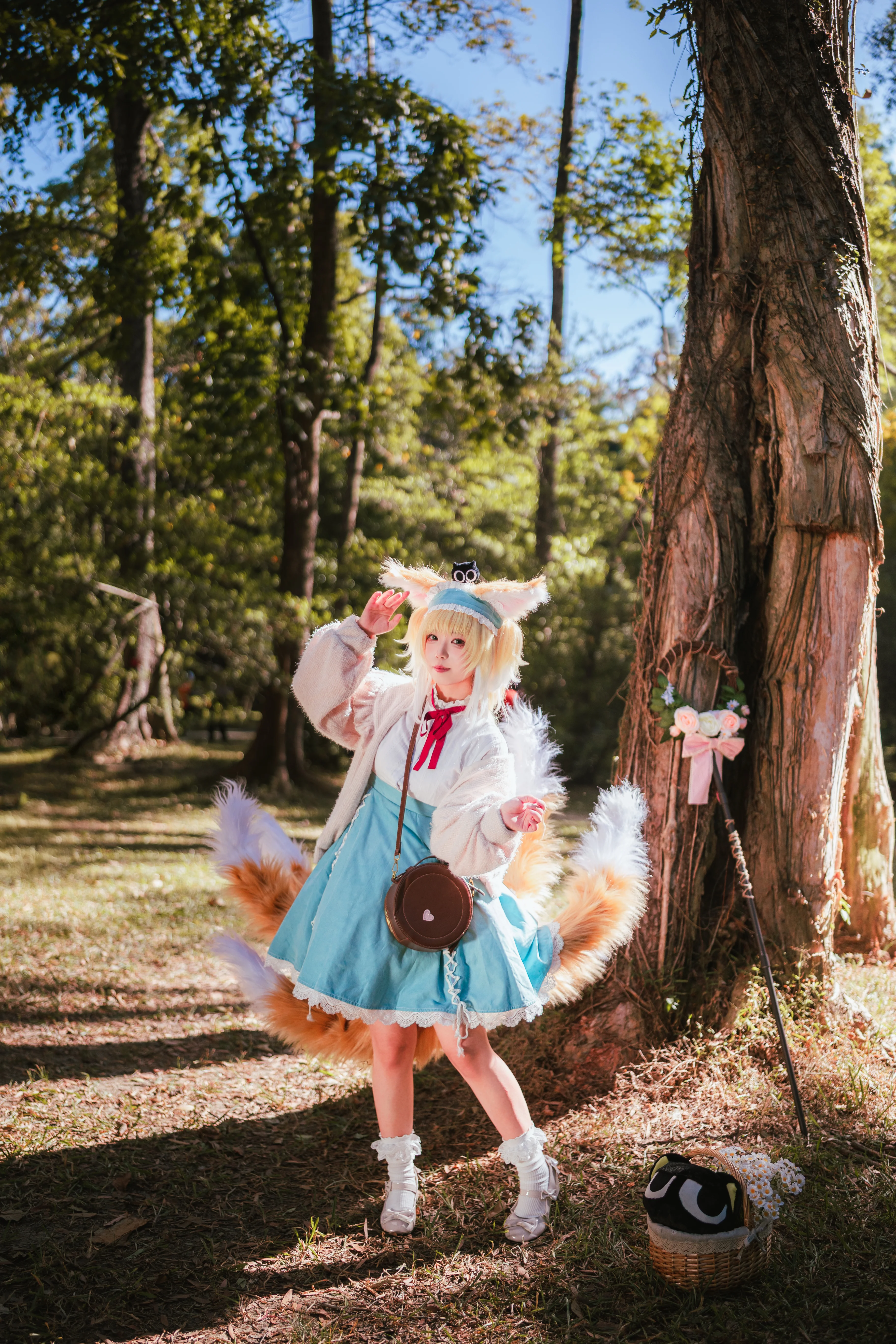 [Suzuran Cosplay] Arknights: Ode to Spring, Wandering Under the Giant Banyan Tree - Image 13