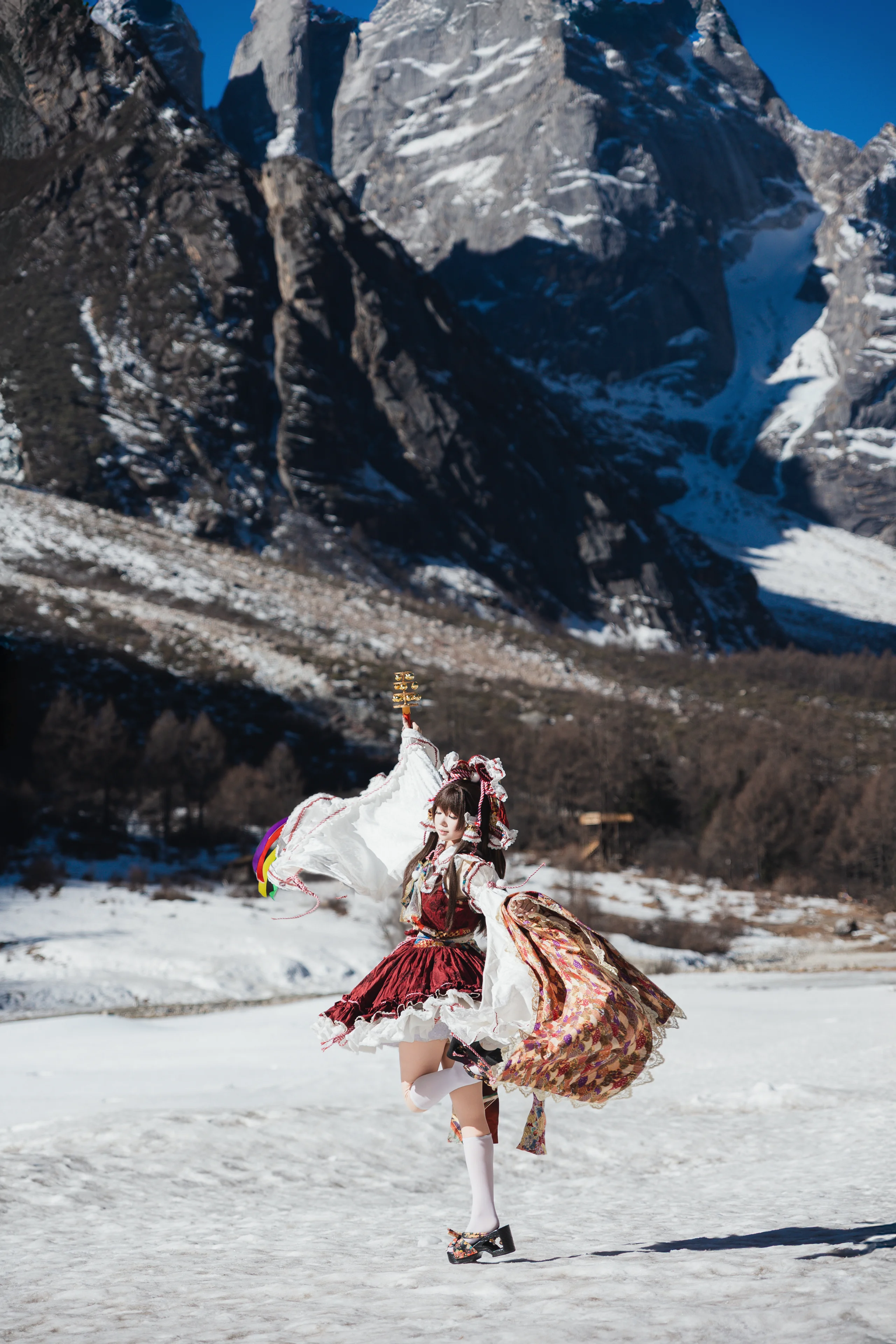 【灵梦cos】高海拔雪原的彩虹飞舞