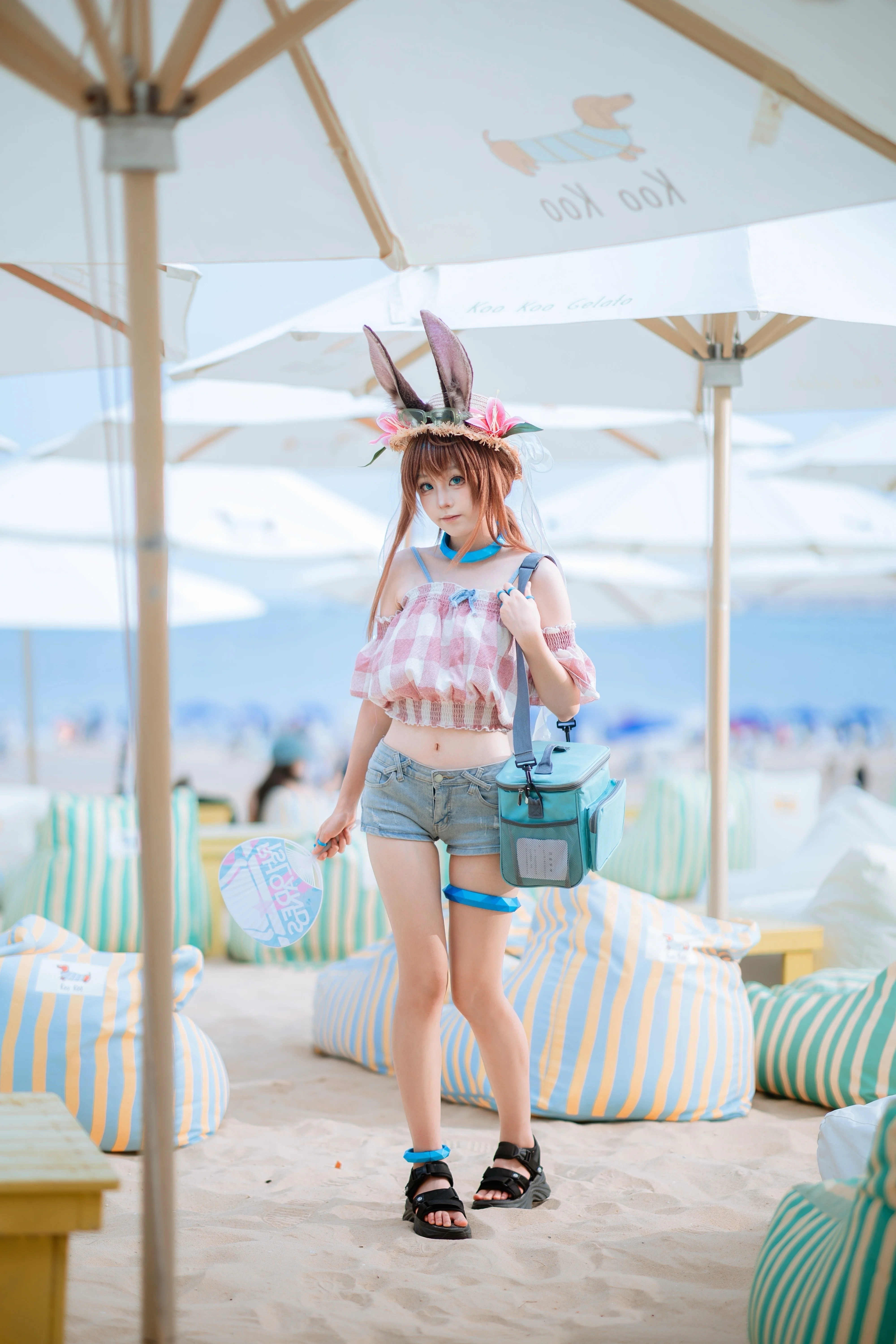 【阿米娅cos】夏日海滩的清爽，阳光下的火蓝之心 - 第 3 张