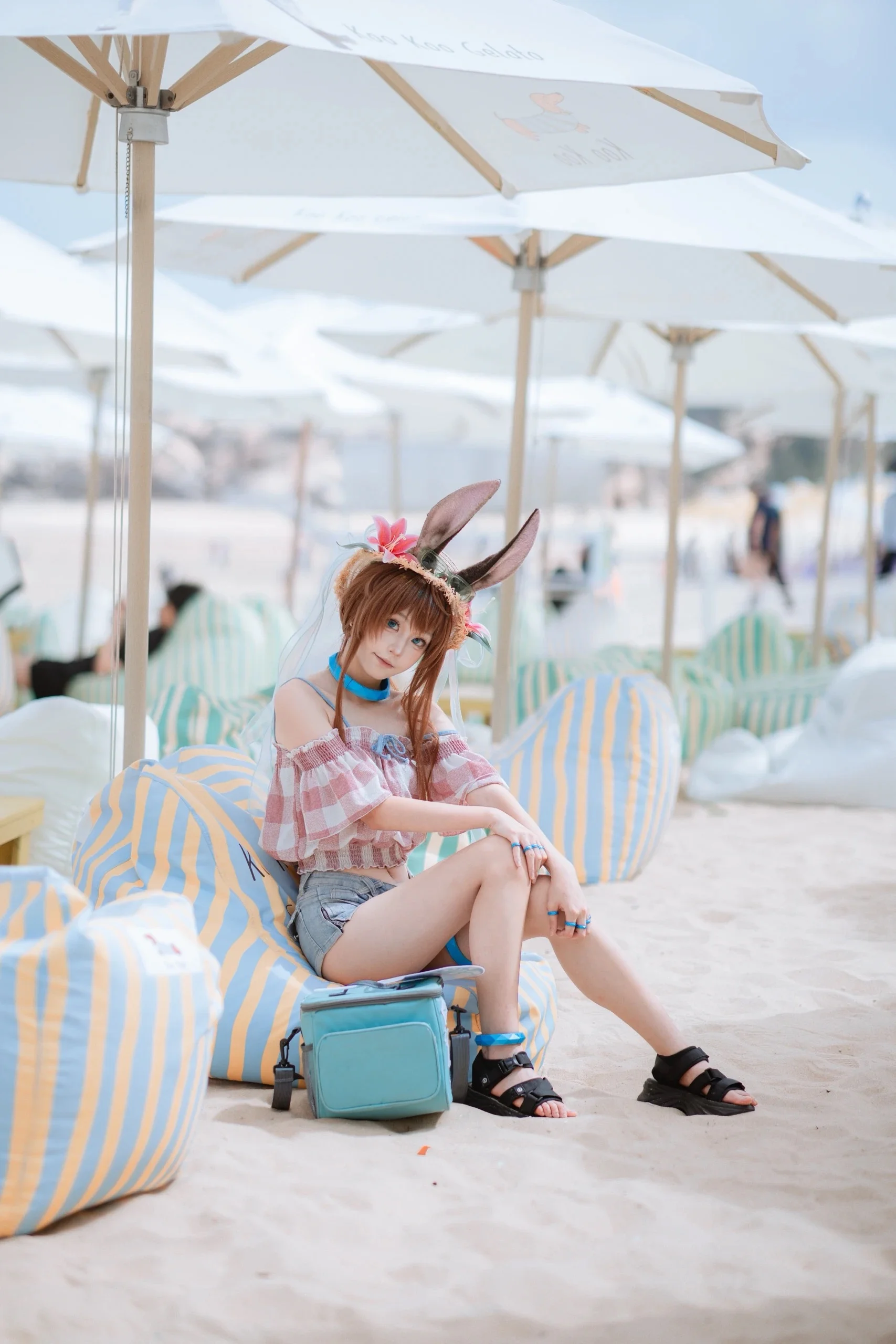 【阿米娅cos】夏日海滩的清爽，阳光下的火蓝之心 - 第 8 张