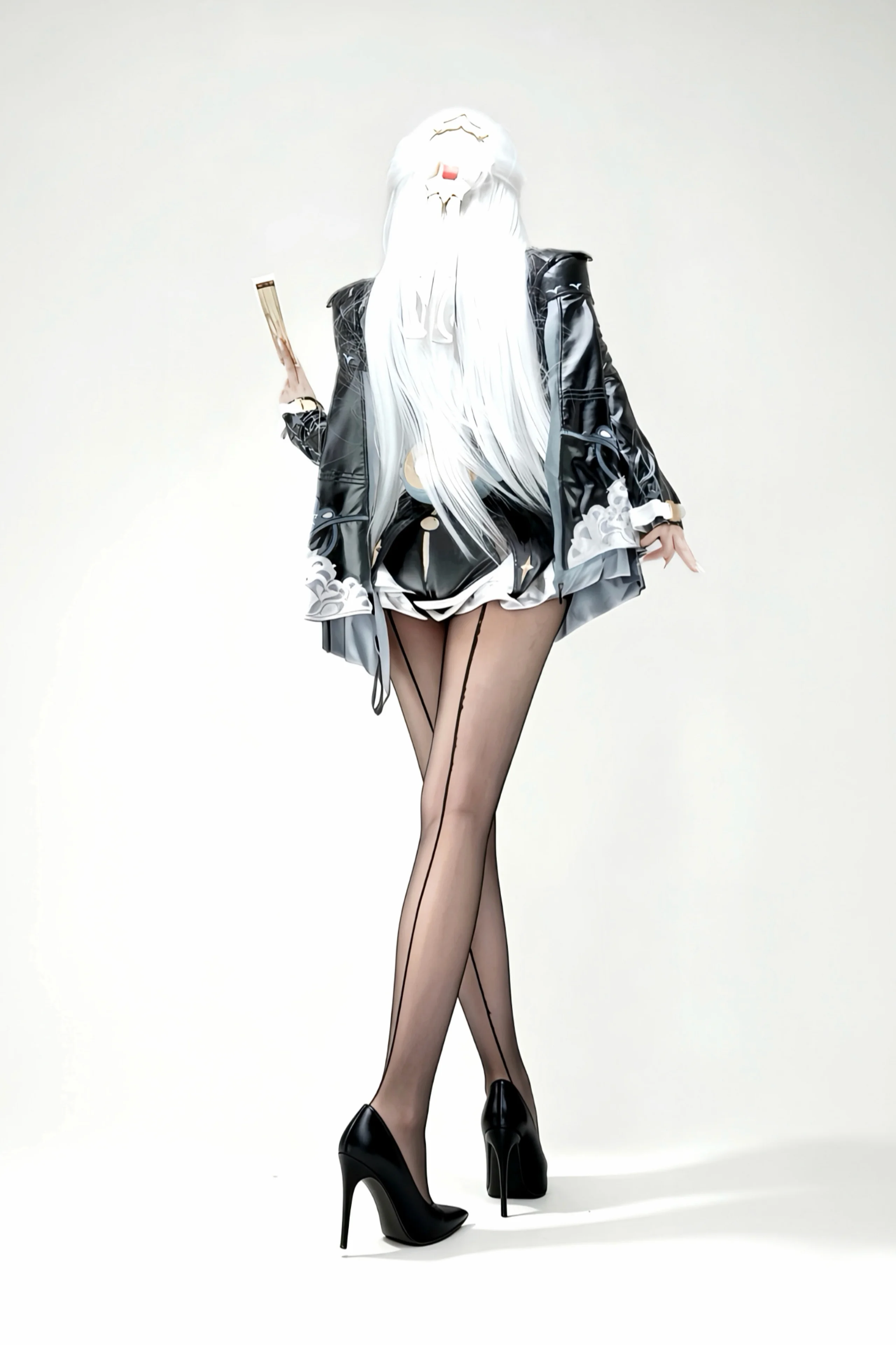 【仪玄cos】墨形影踪背影实录，黑白高光与背线黑丝的极简美学