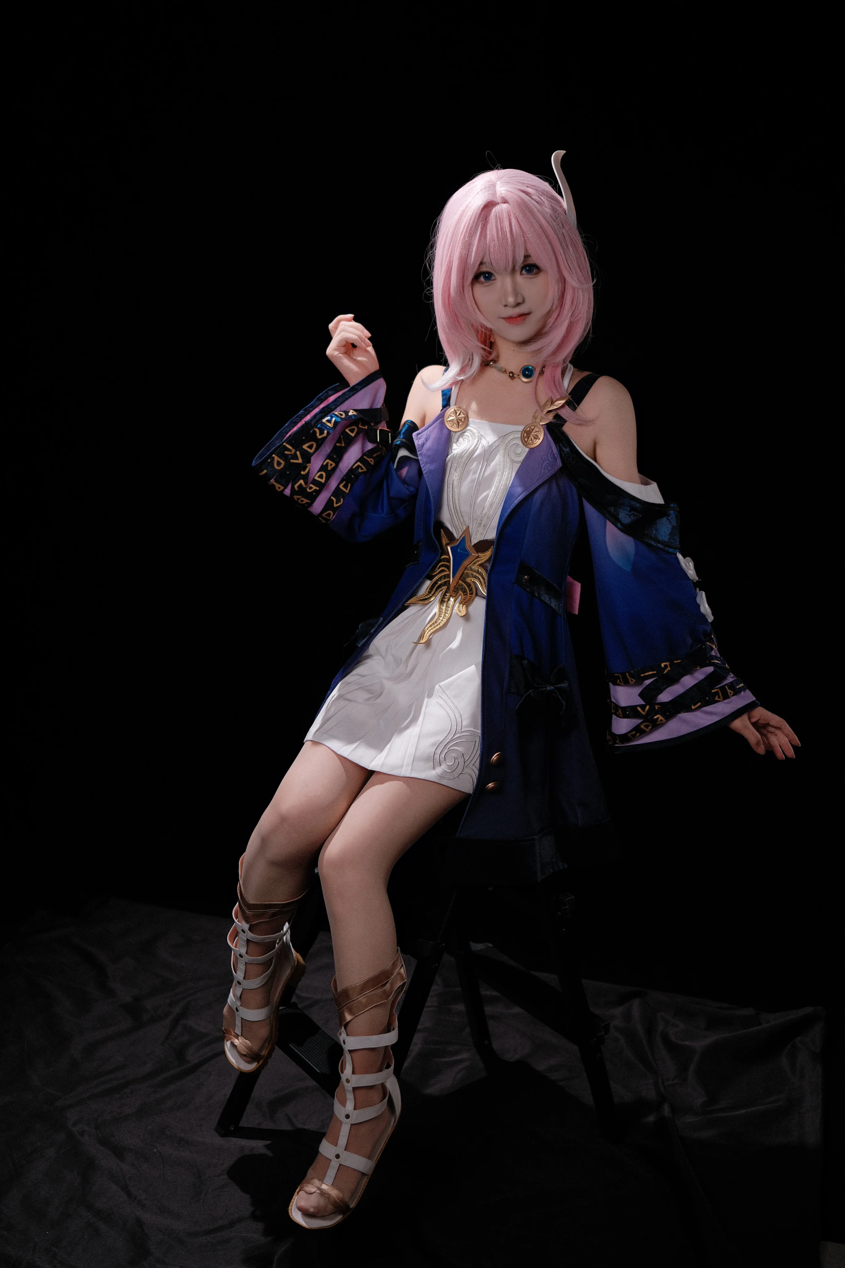 【昔涟cos】崩坏星穹铁道的少女感，在纯黑棚里定格的温柔 - 第 4 张