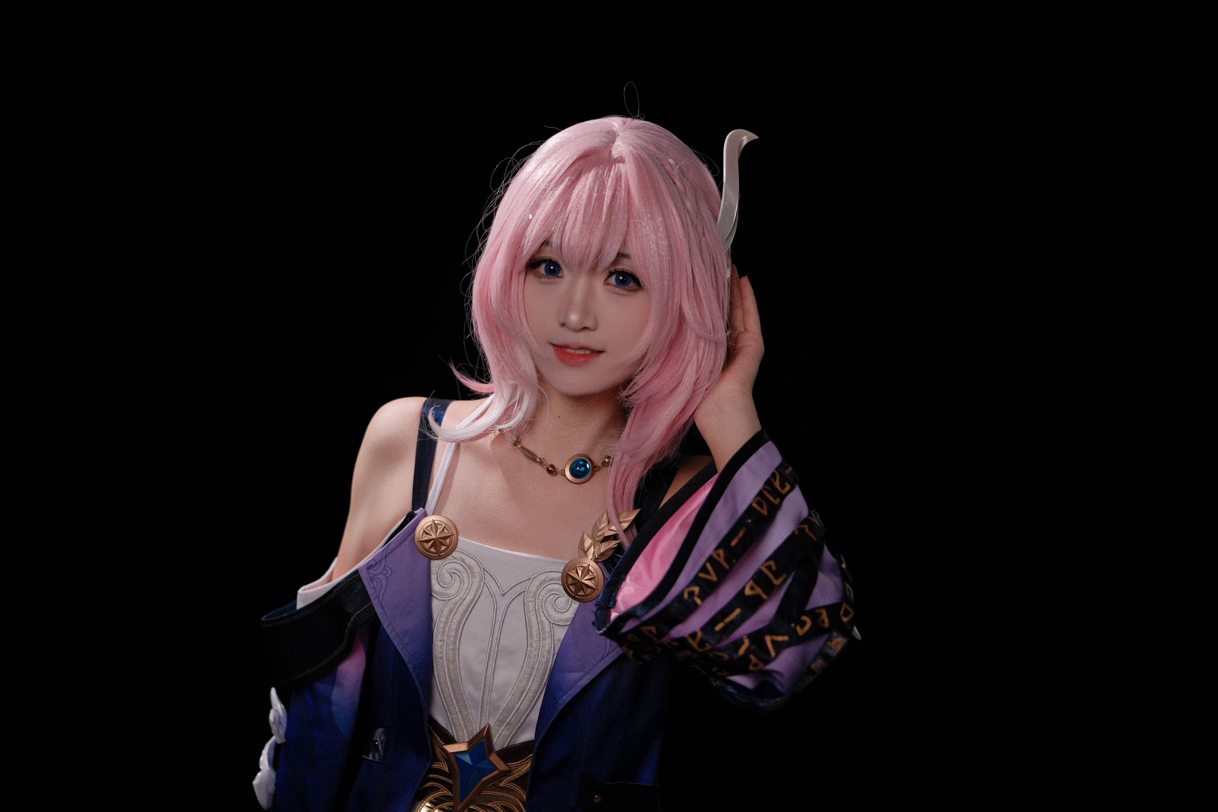 【昔涟cos】崩坏星穹铁道的少女感，在纯黑棚里定格的温柔 - 第 6 张
