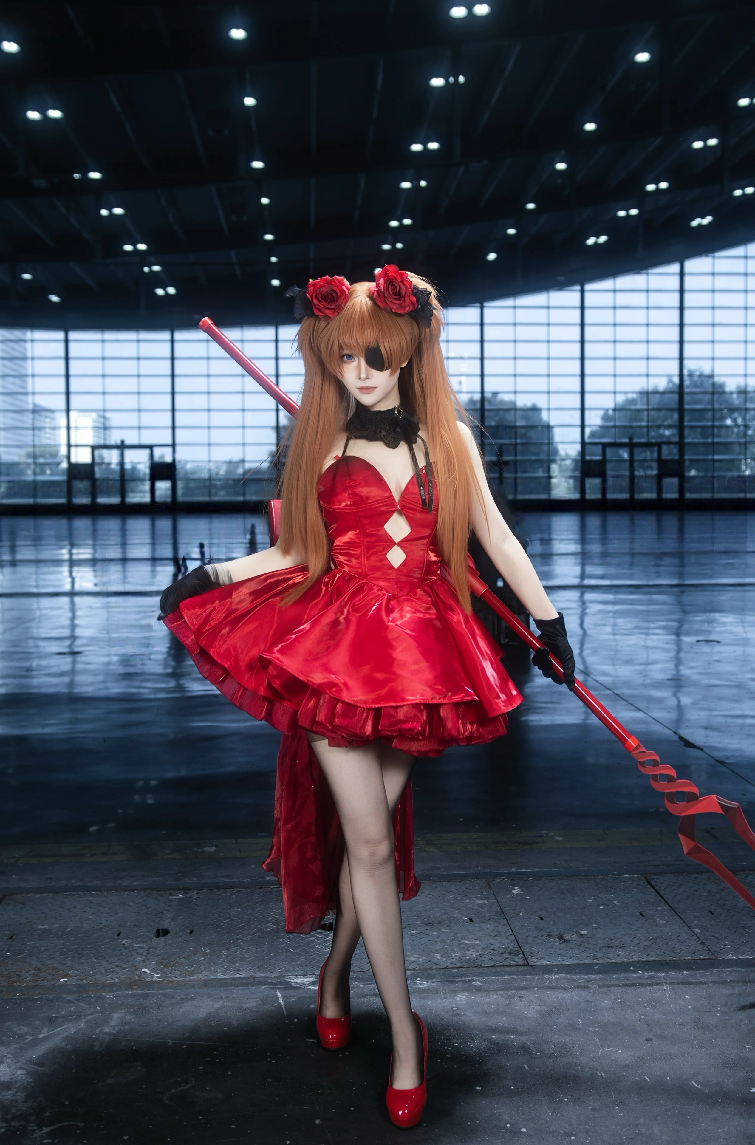 【明日香cos】NIKKE联动红礼服，握紧长矛的信念 - 第 8 张