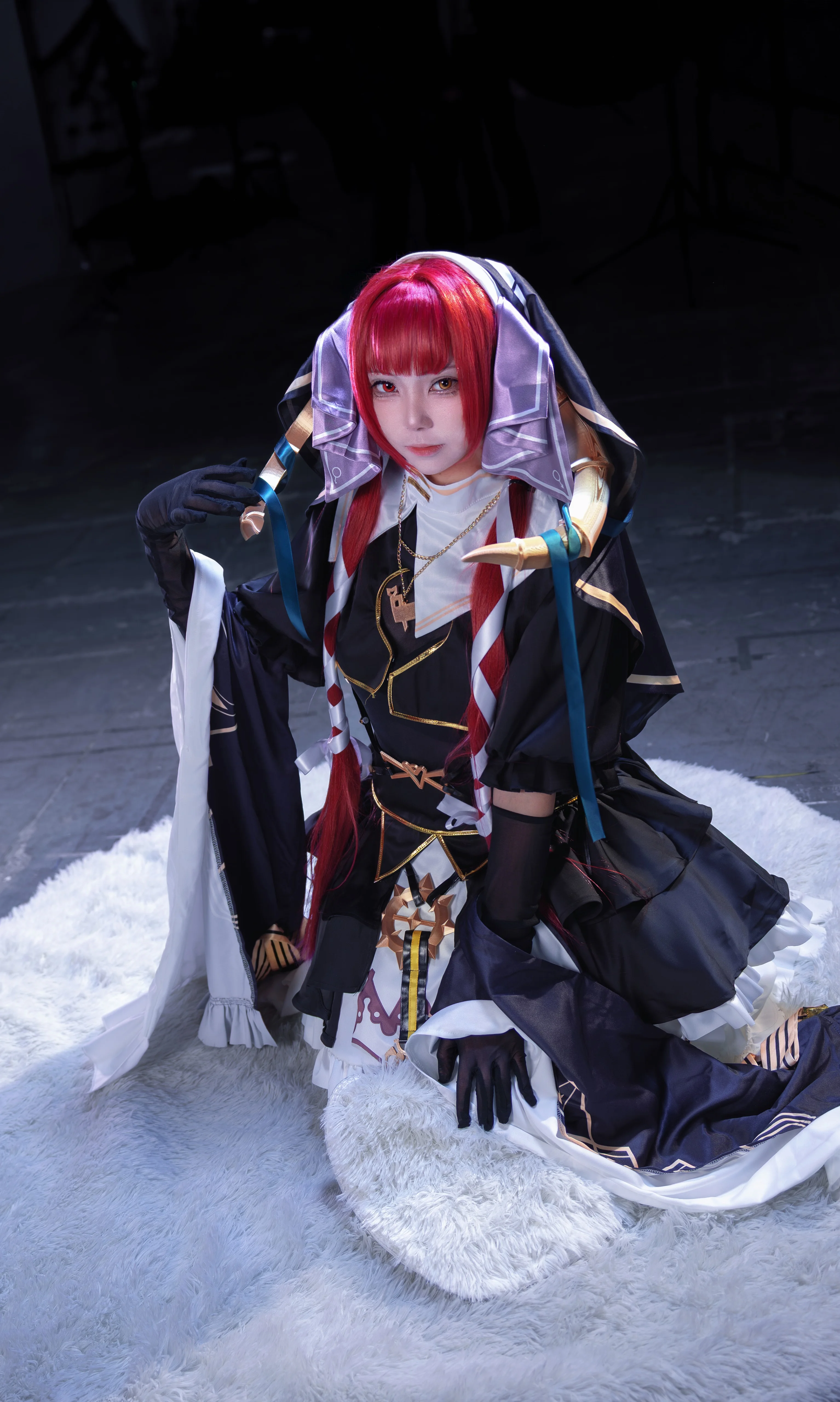 【寶鍾瑪琳cos】穿上修女裝，依舊保持hololive的活潑本色 - 第 3 張