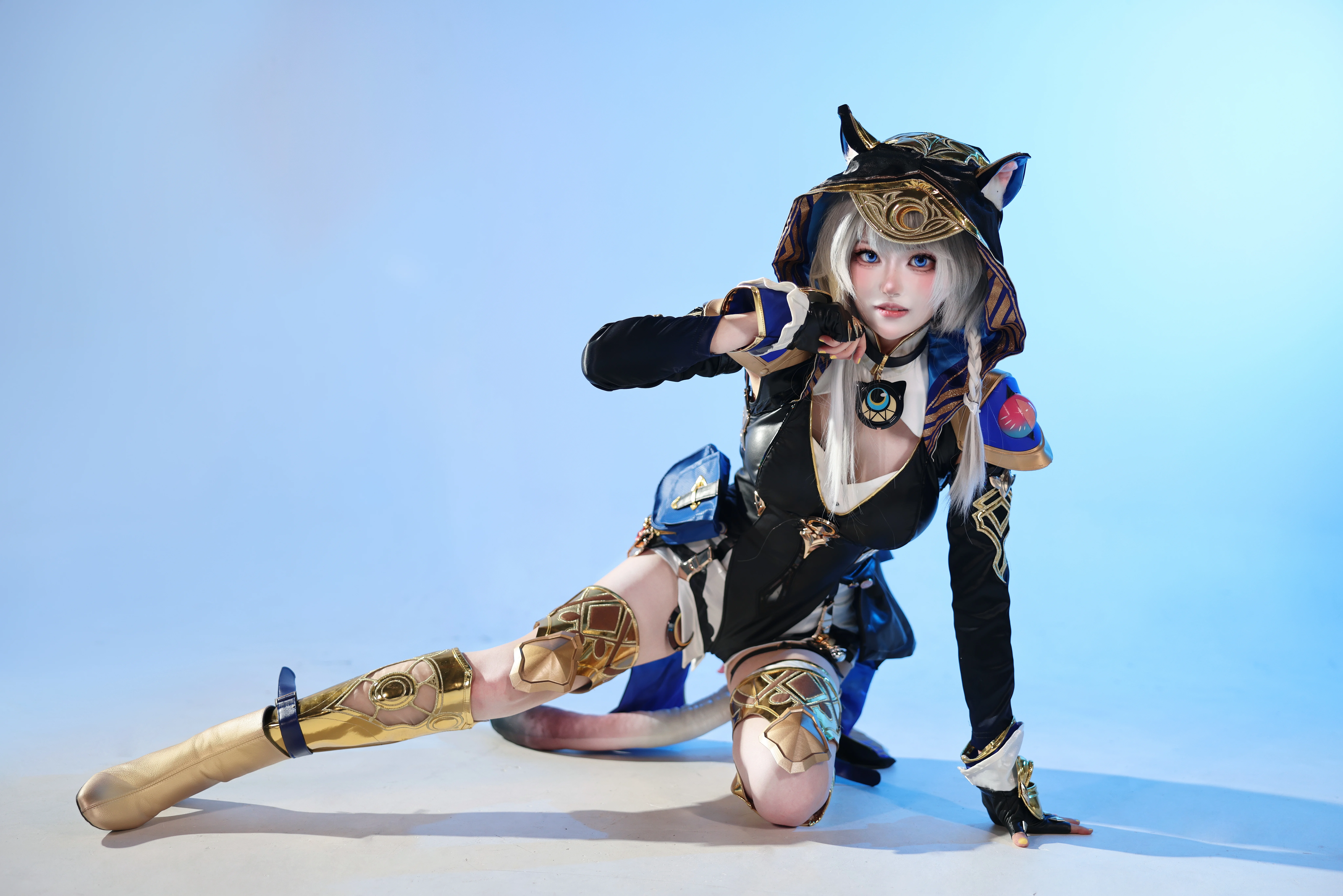 【赛飞儿cos】崩坏星穹铁道里的灵动猫兽，迷眼深邃 - 第 6 张