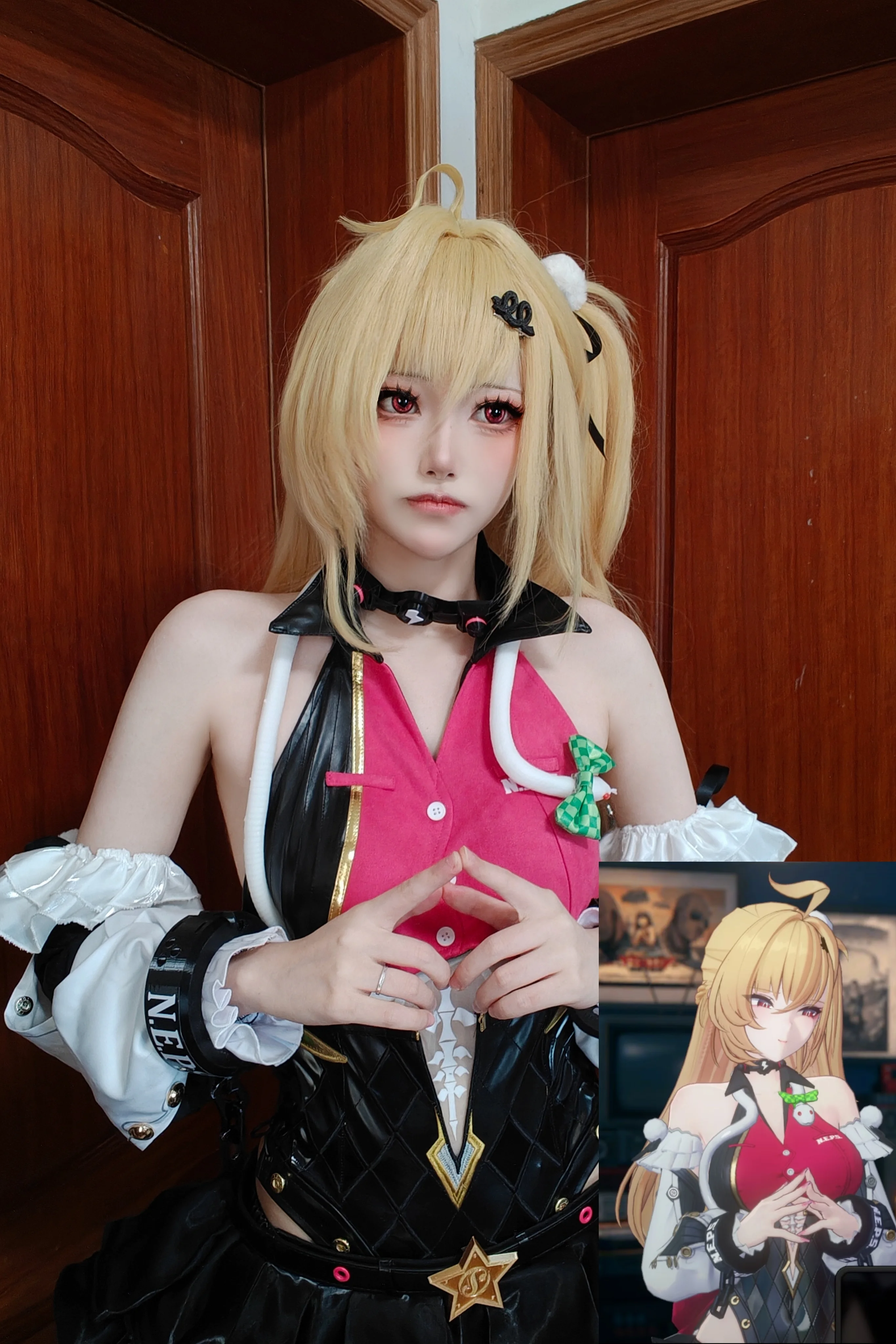 【希希芙cos】绝区零里的蛇形标志与红瞳少女 - 第 3 张