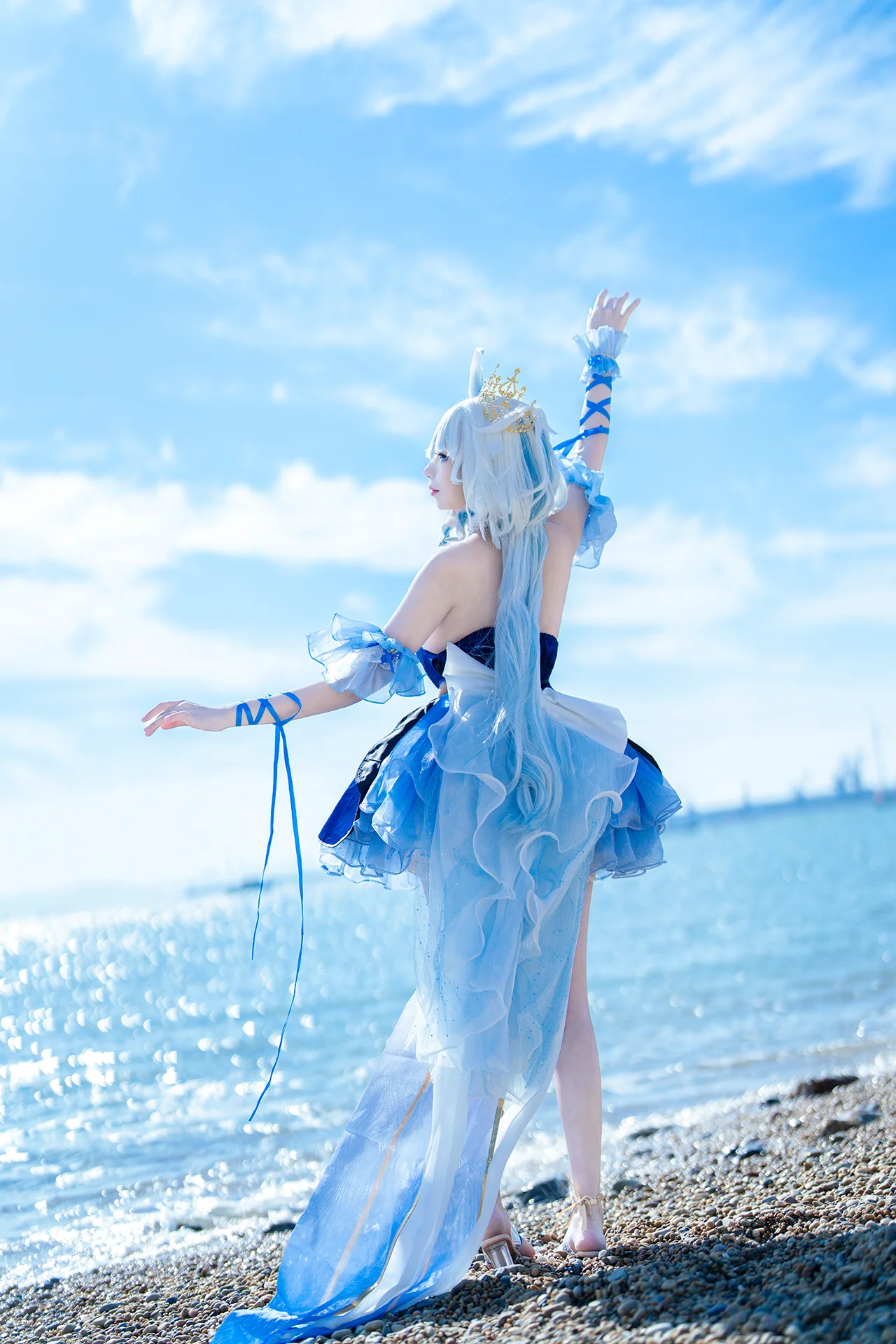【芙宁娜cos】站在枫丹海边，感受被风凌乱的神明