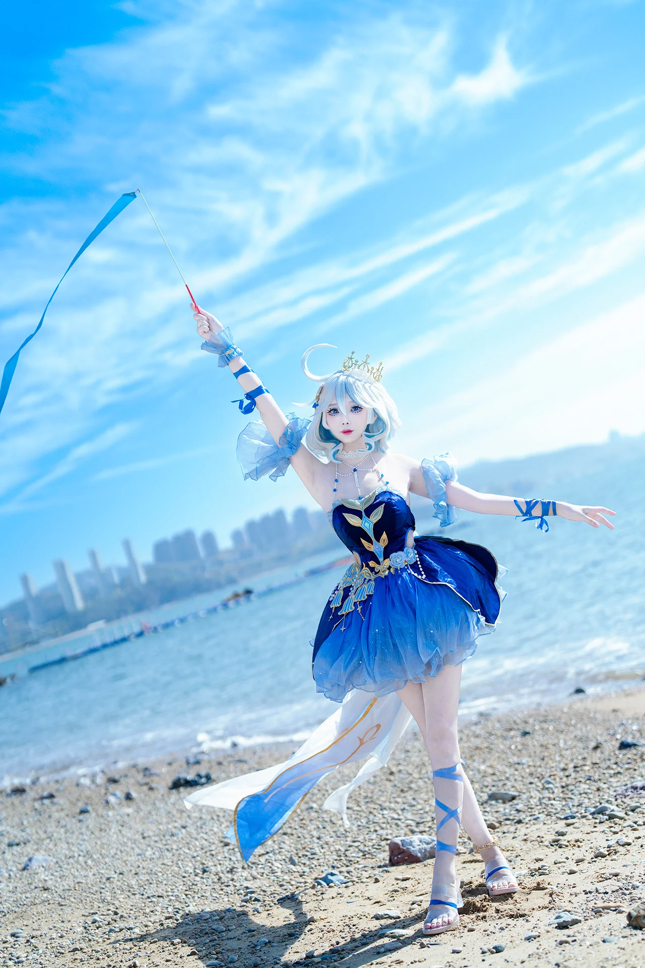 【フリーナ コスプレ】フォンテーヌの海辺で繰り広げられる水神のカーテンコールと風の舞 - 2 枚目