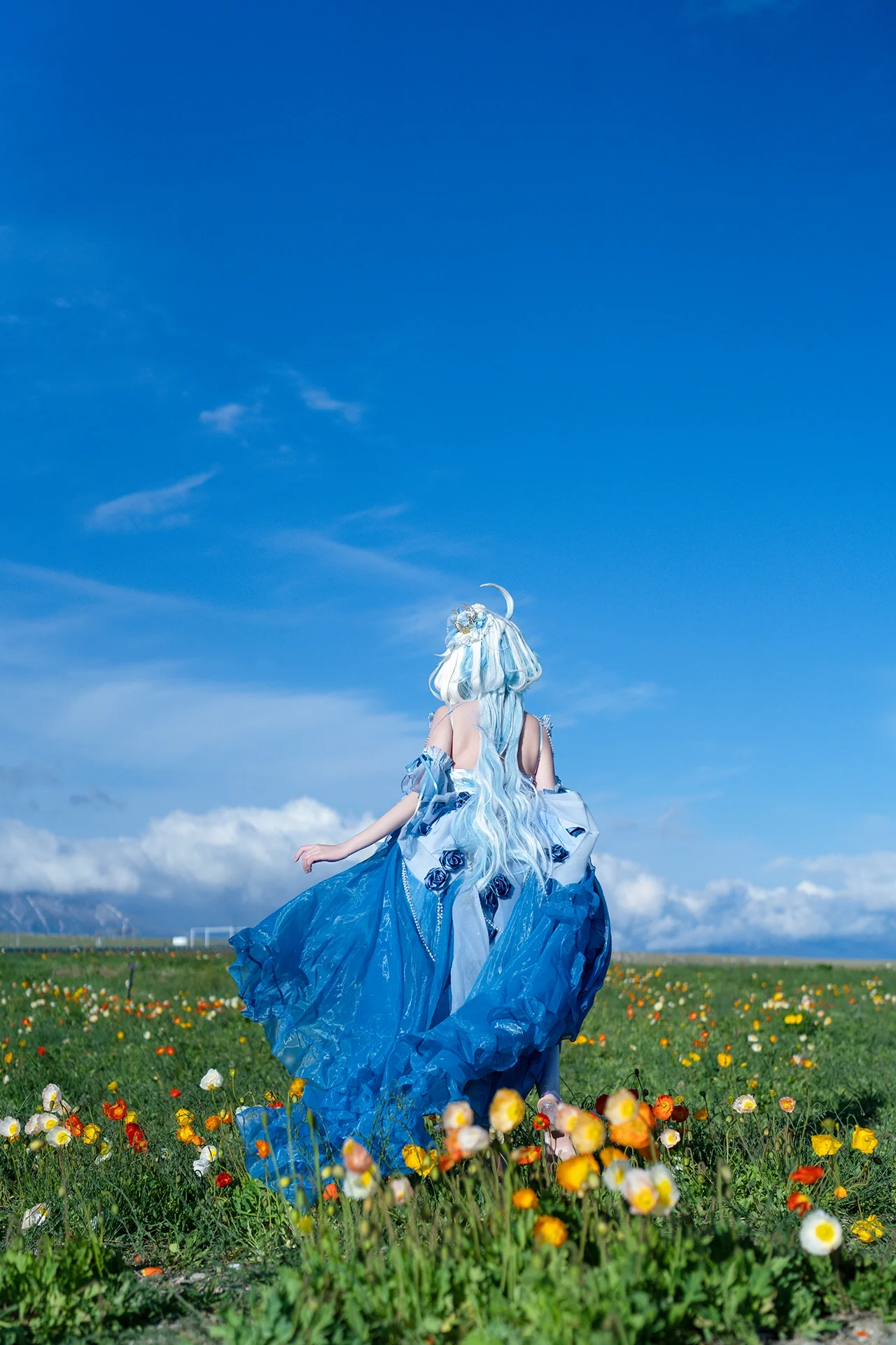 【芙宁娜cos】把芙芙带到赛里木湖，这片蓝与花海绝配 - 第 2 张